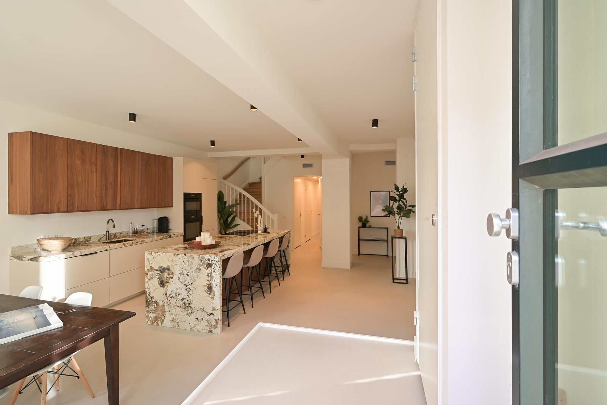 Plesmanweg 569 Photo Blur 5