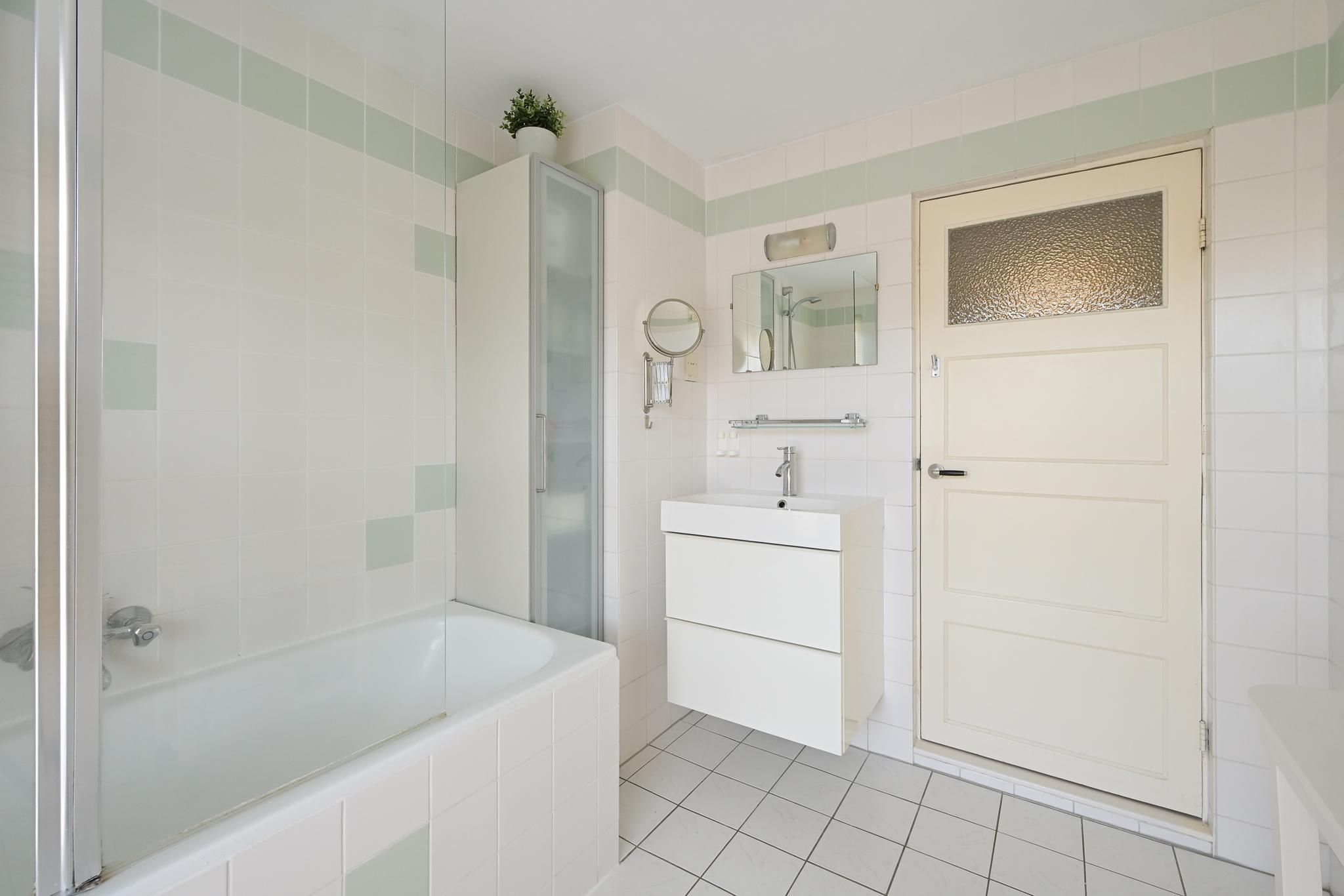 2e De Riemerstraat 156 Photo Blur 40