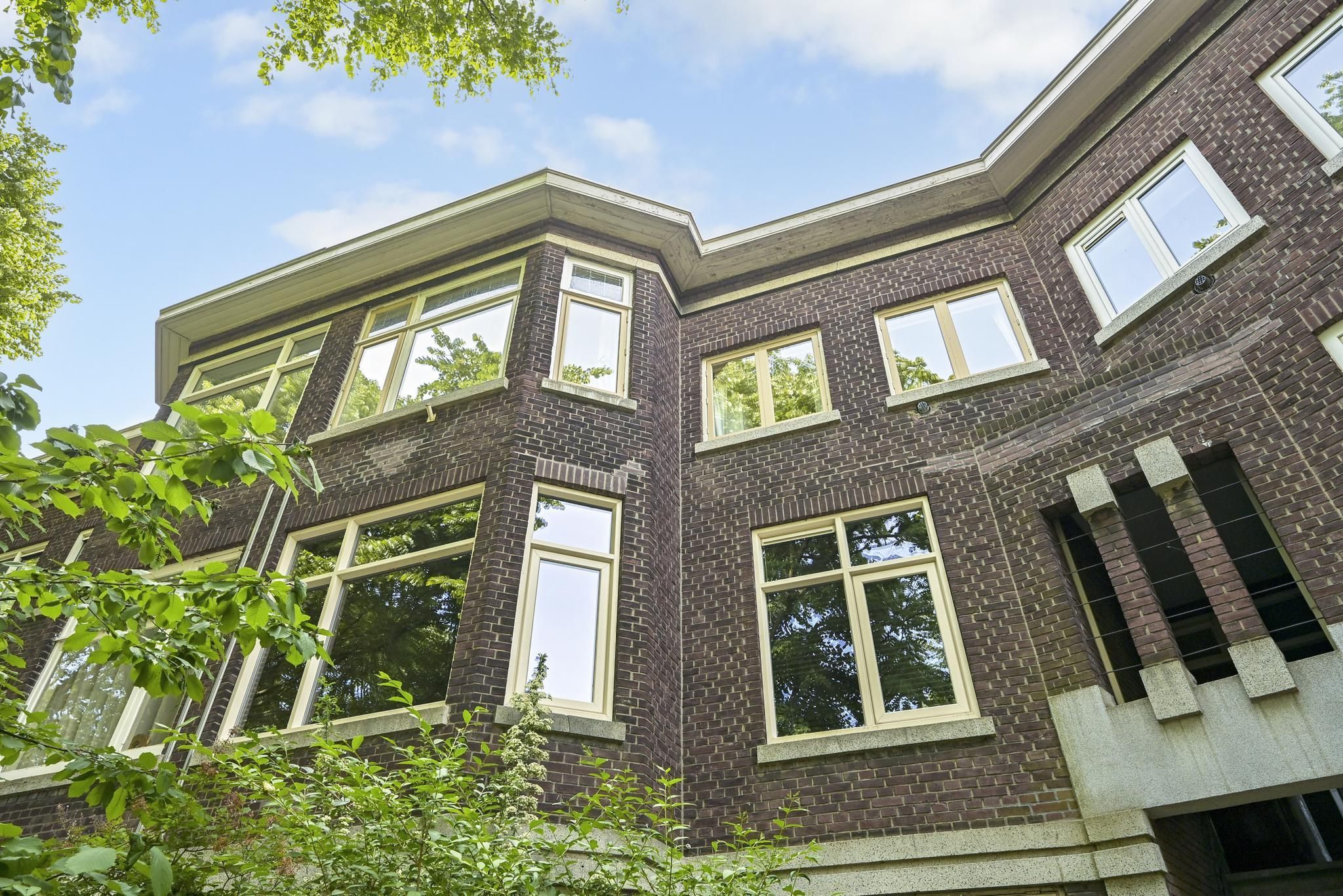 Caan van Necklaan 288 Photo Blur 27