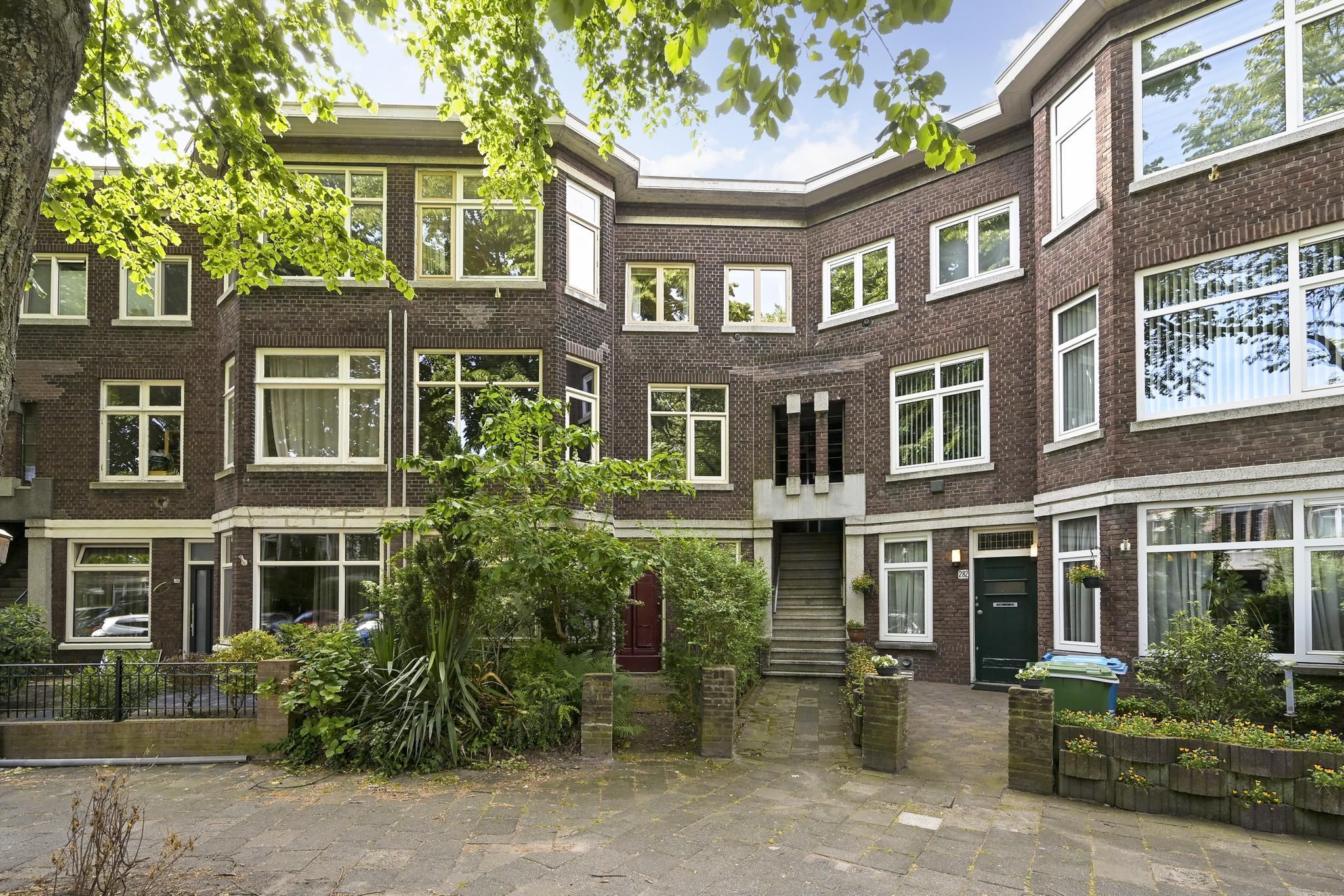 Caan van Necklaan 288 Photo Blur 0