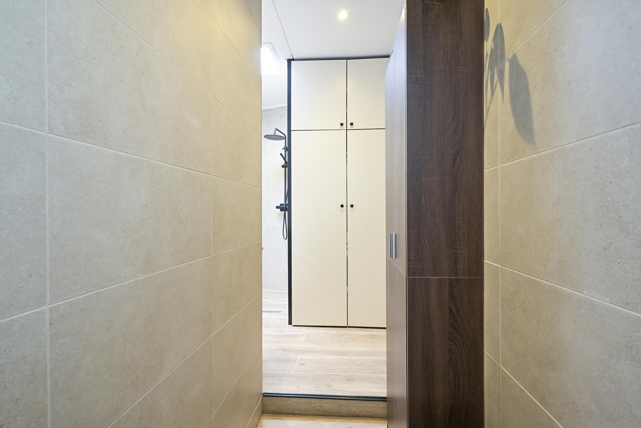 Caan van Necklaan 288 Photo Blur 24