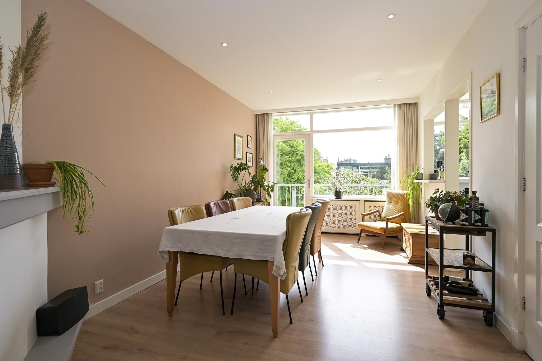 Caan van Necklaan 288 Photo Blur 7