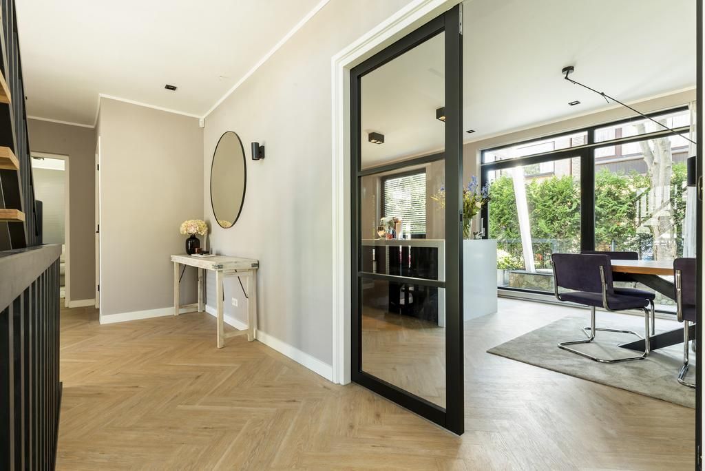 Suzannaland 5 Photo Blur 2