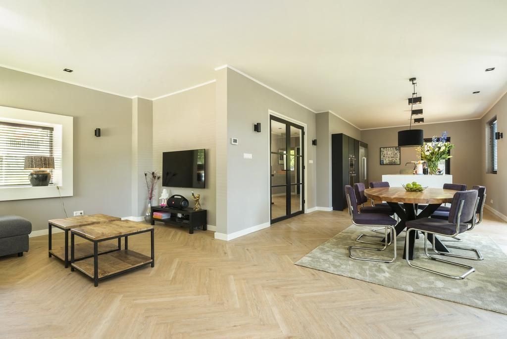 Suzannaland 5 Photo Blur 4