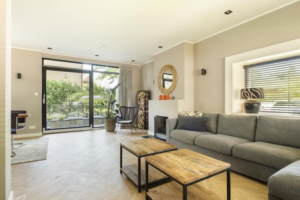 Suzannaland 5 Photo Blur 6