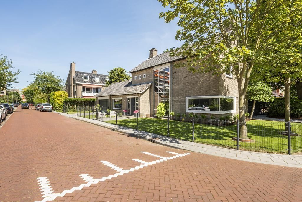 Suzannaland 5 Photo Blur 11