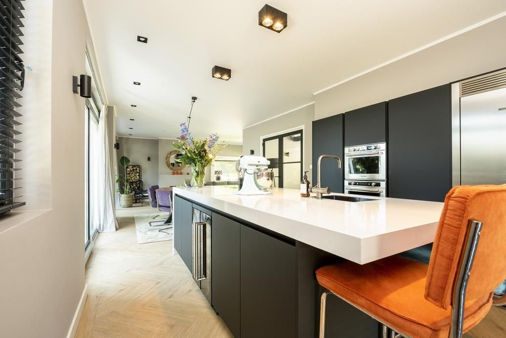 Suzannaland 5 Photo Blur 14