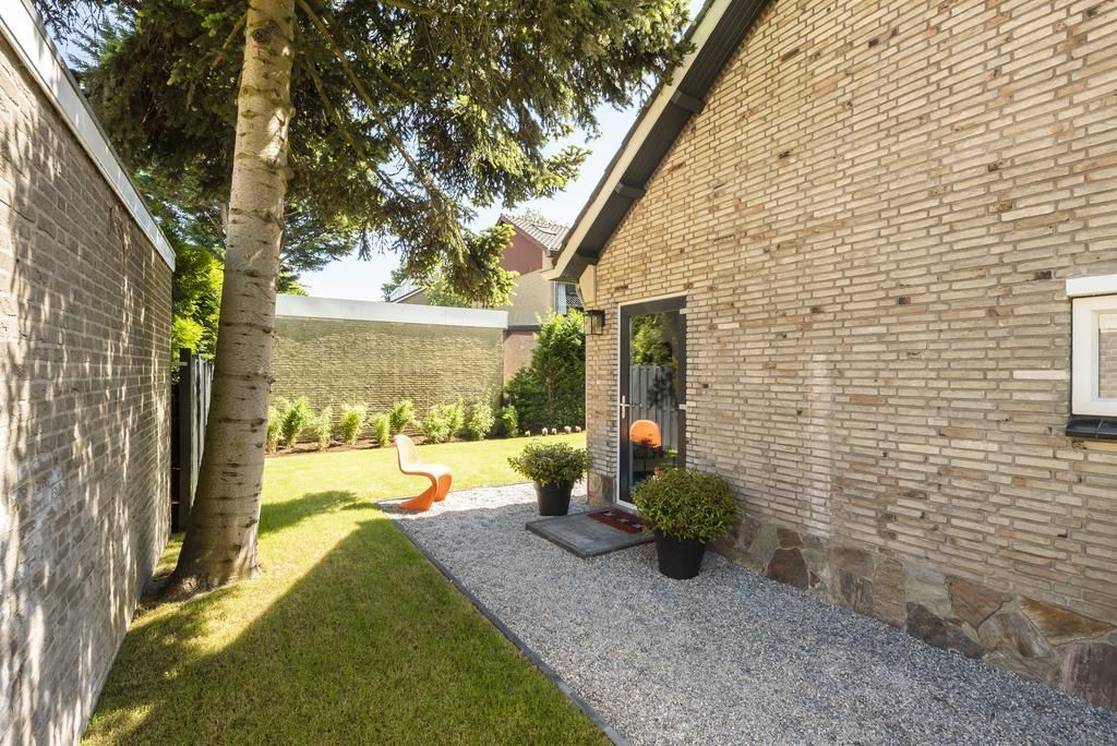 Suzannaland 5 Photo Blur 21