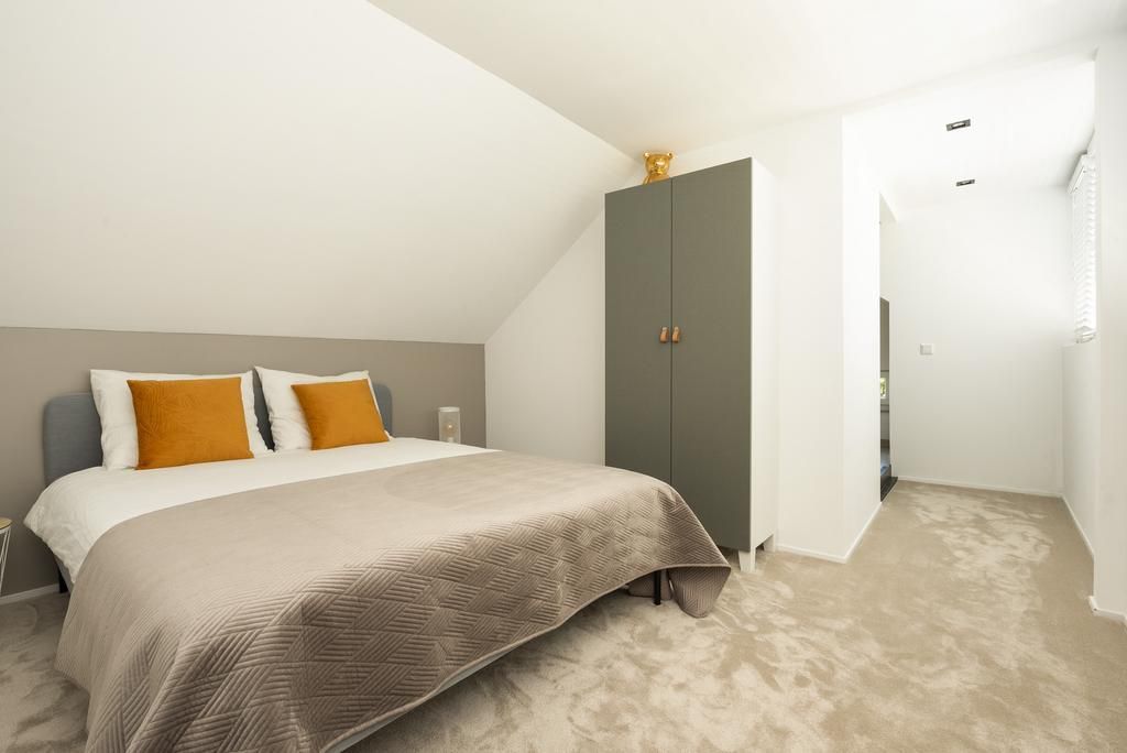 Suzannaland 5 Photo Blur 45