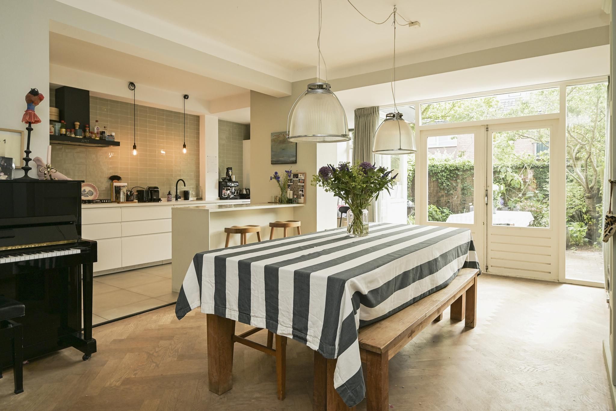 Van Tedingerbrouckstraat 8 Photo Blur 4