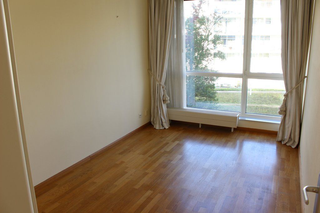 Burgemeester De Monchyplein 276 Photo Blur 12