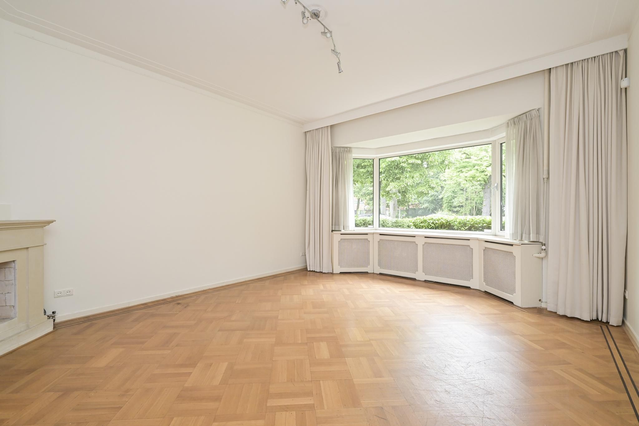 Van Alkemadelaan 98 Photo Blur 5