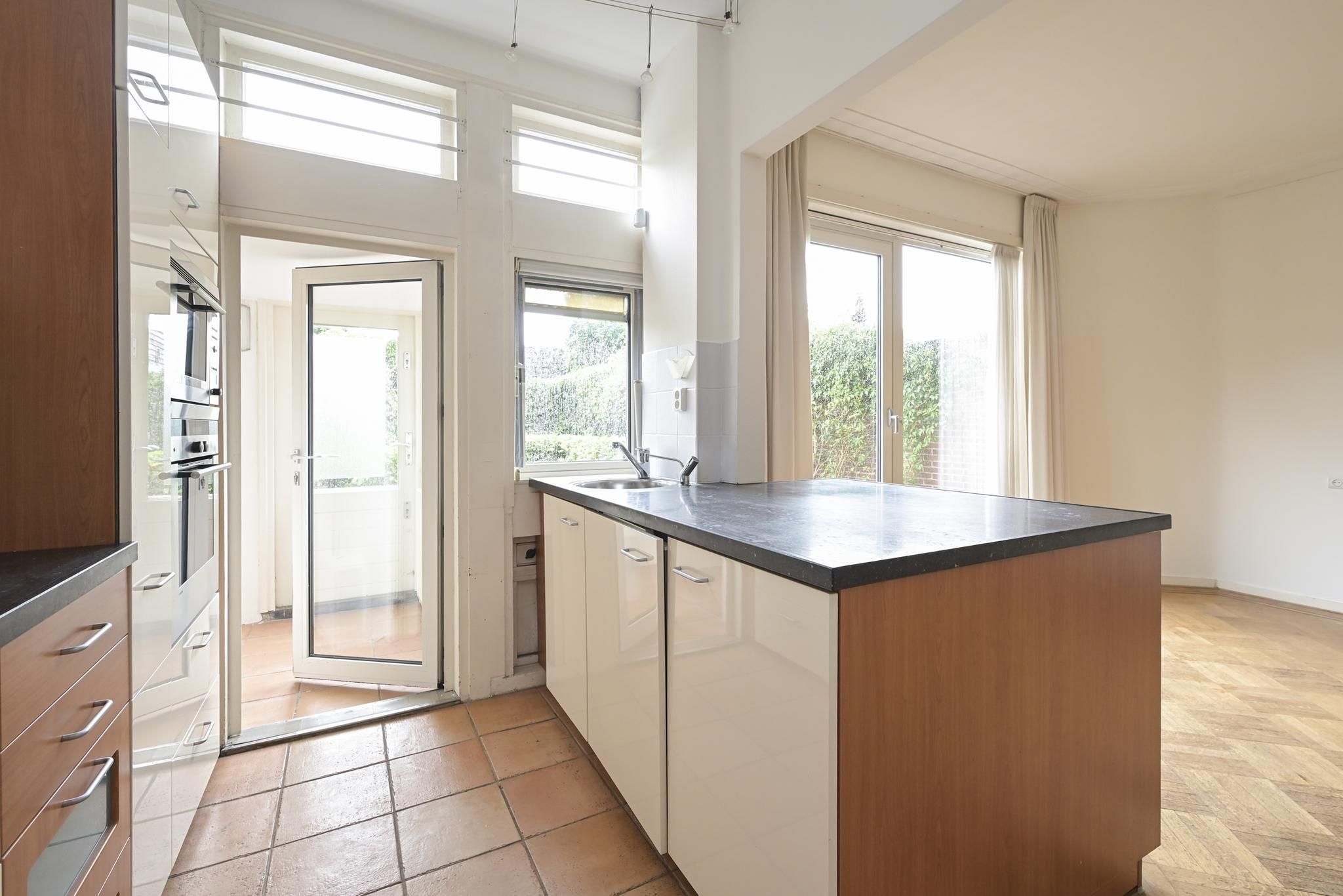 Van Alkemadelaan 98 Photo Blur 12