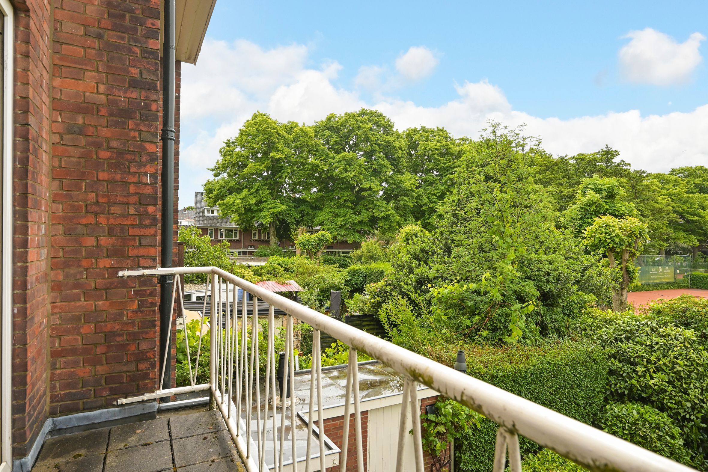 Van Alkemadelaan 98 Photo Blur 32