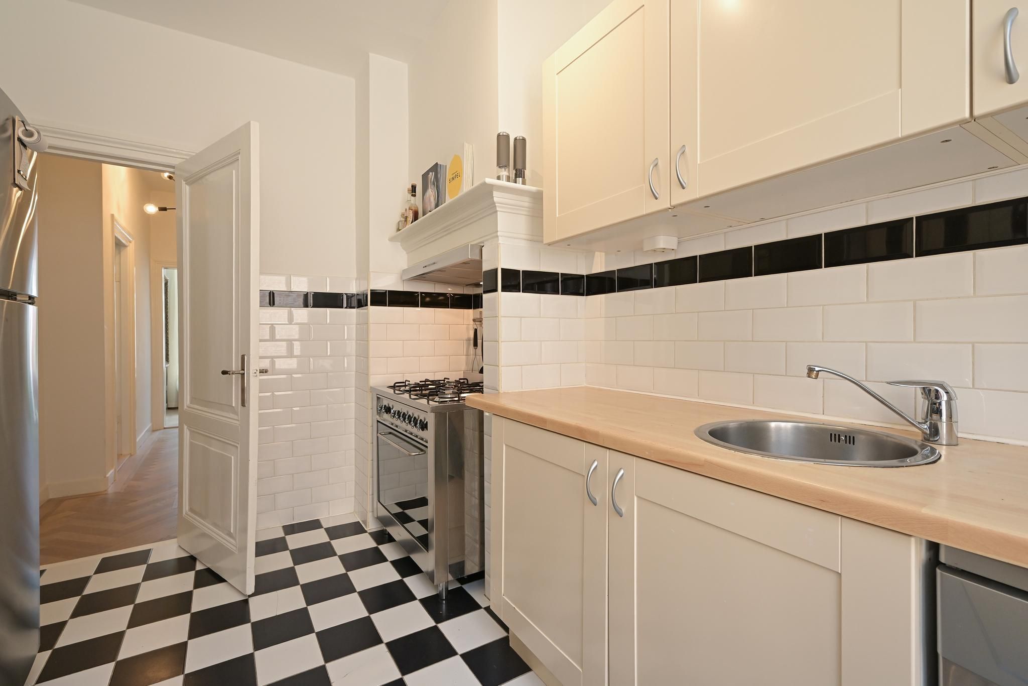 Anna Paulownastraat 51-A Photo Blur 15