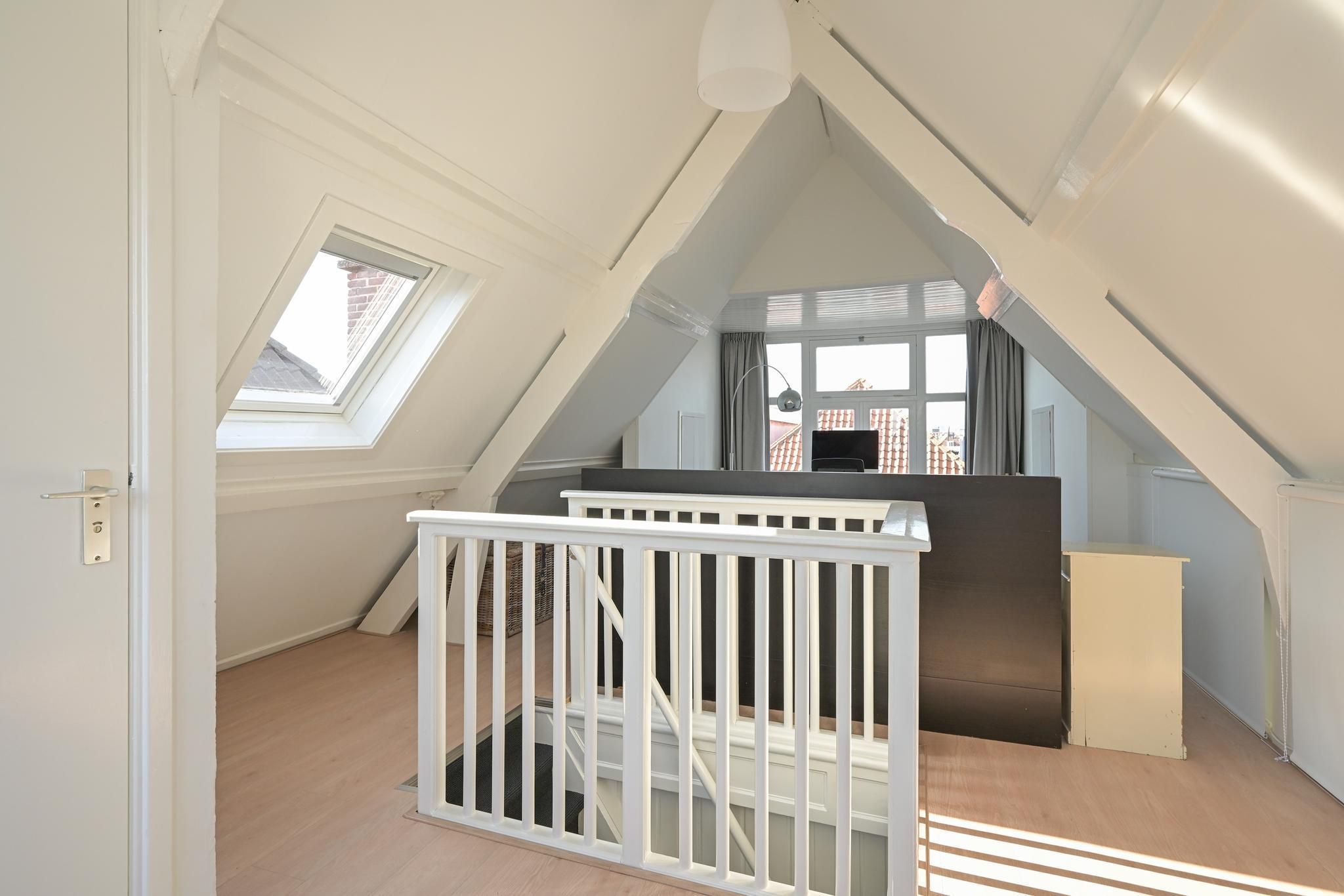 Anna Paulownastraat 51-A Photo Blur 25