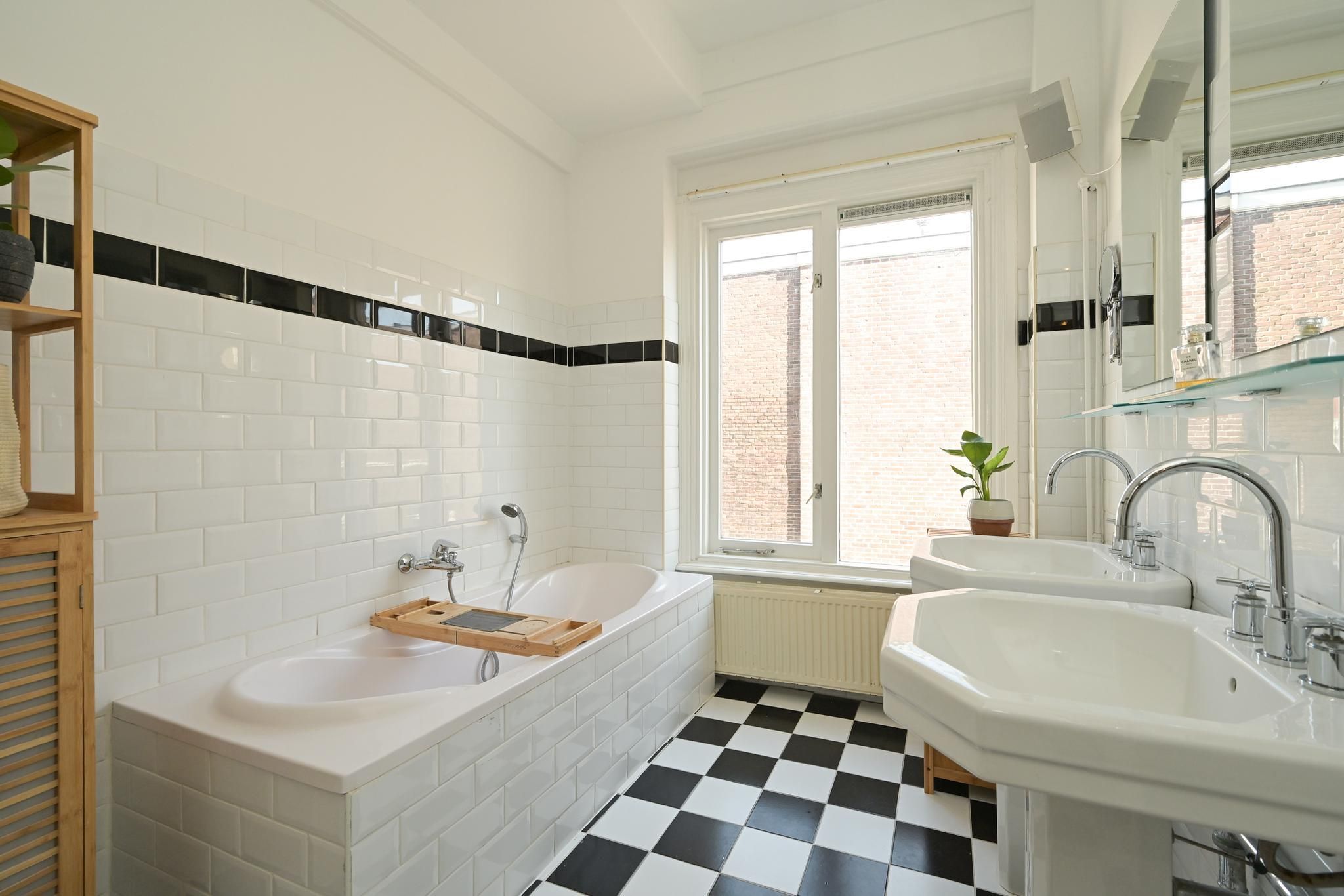 Anna Paulownastraat 51-A Photo Blur 23