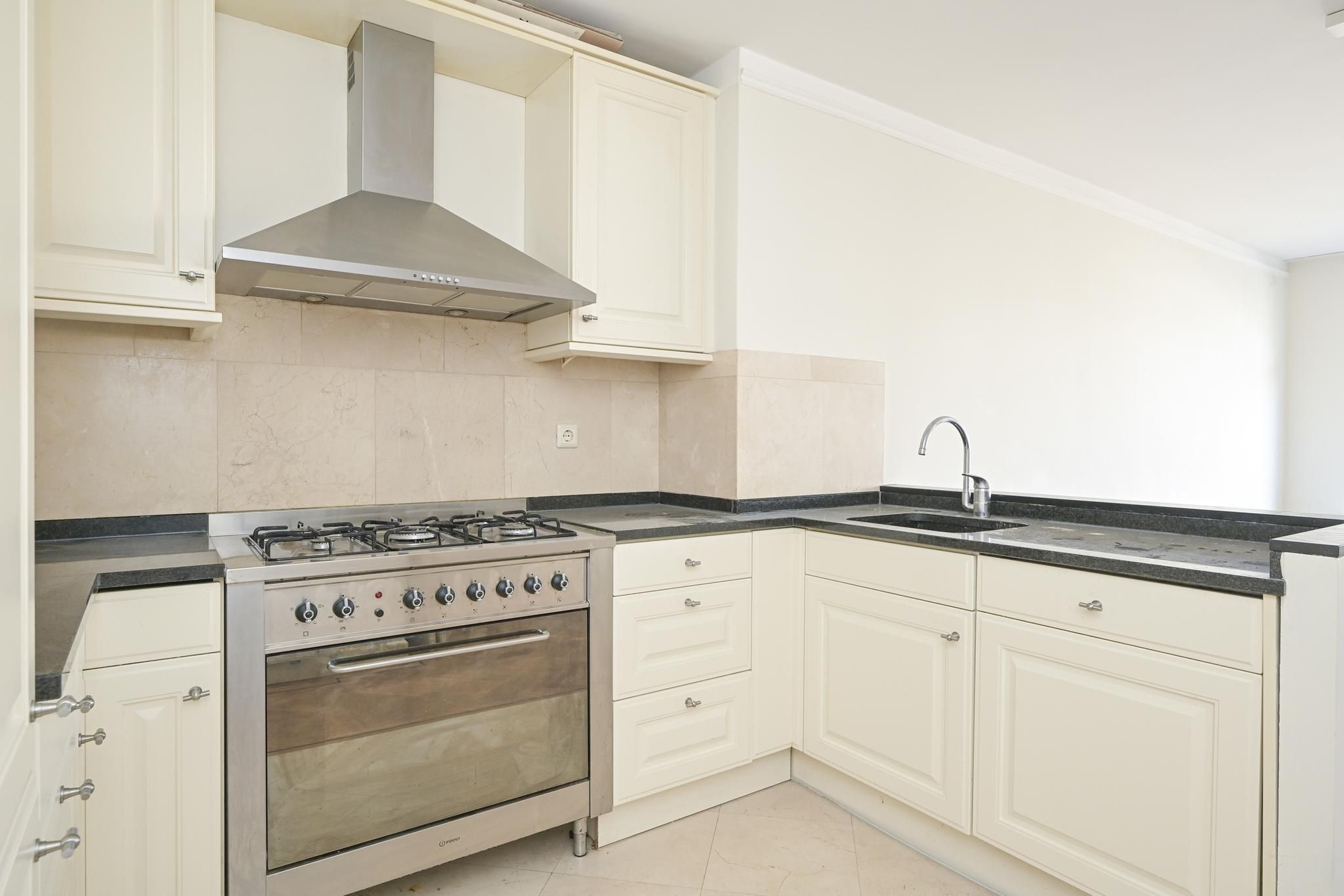 Willemstraat 64-F Photo Blur 5