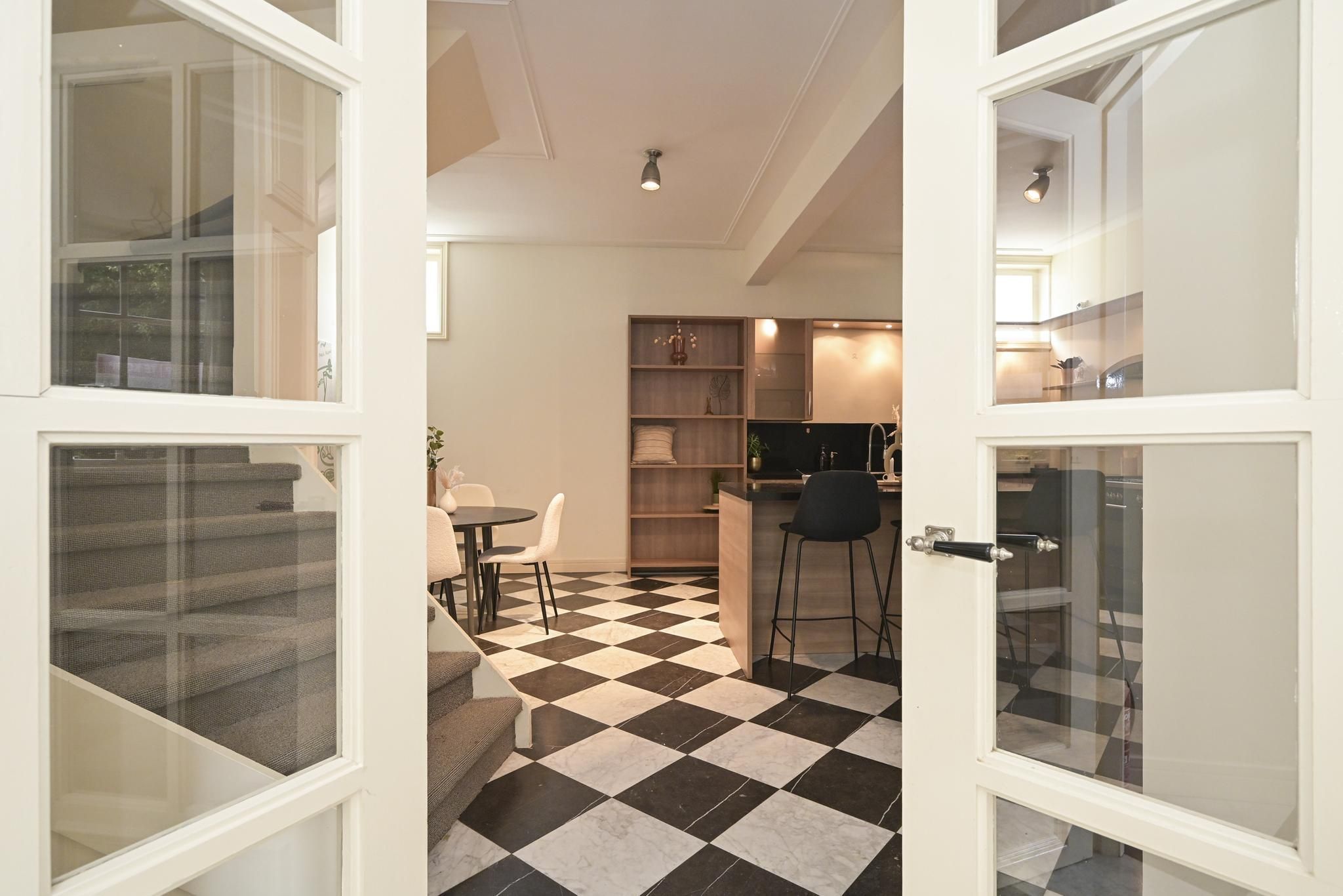 Javastraat 83 Photo Blur 2