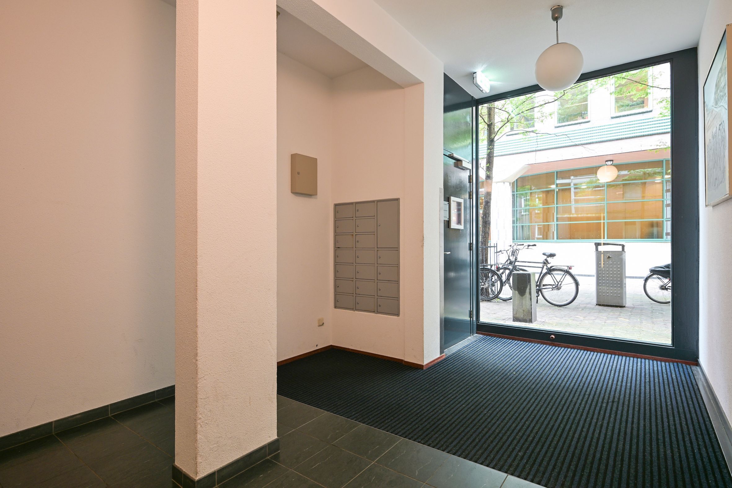 Muzenstraat 100 Photo Blur 2