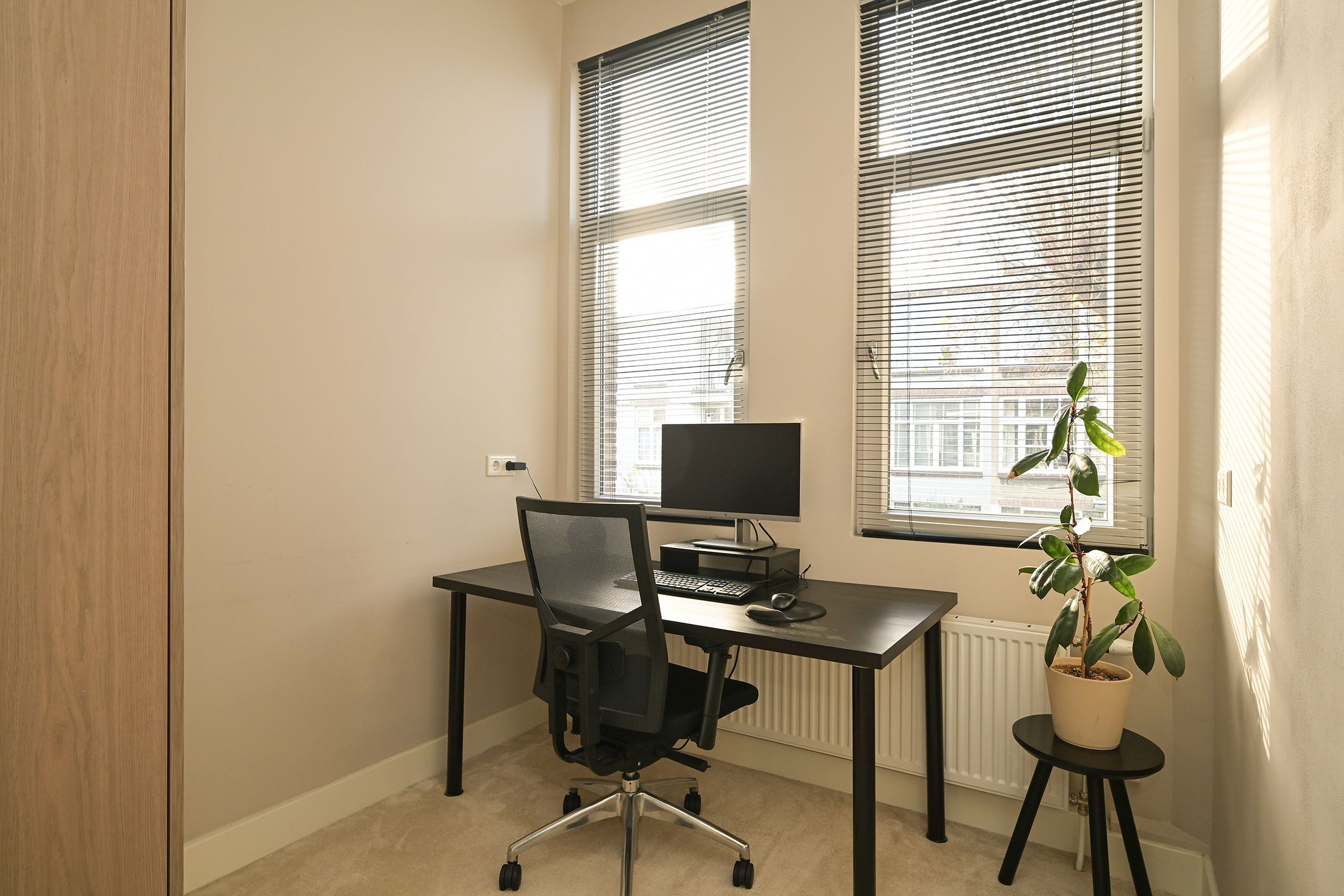 Goudenregenstraat 138 Photo Blur 23