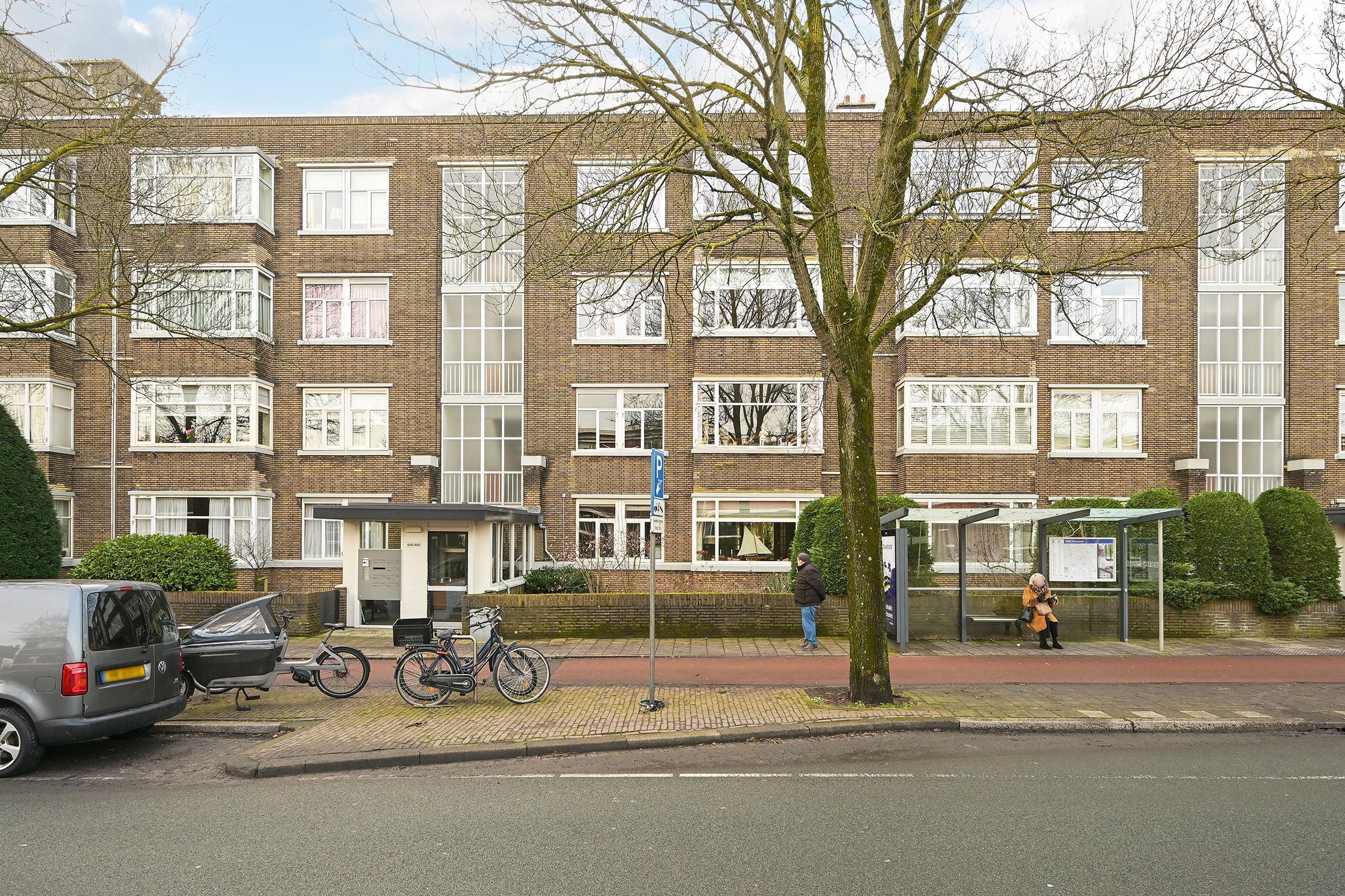 Van Alkemadelaan 646 Photo Blur 2