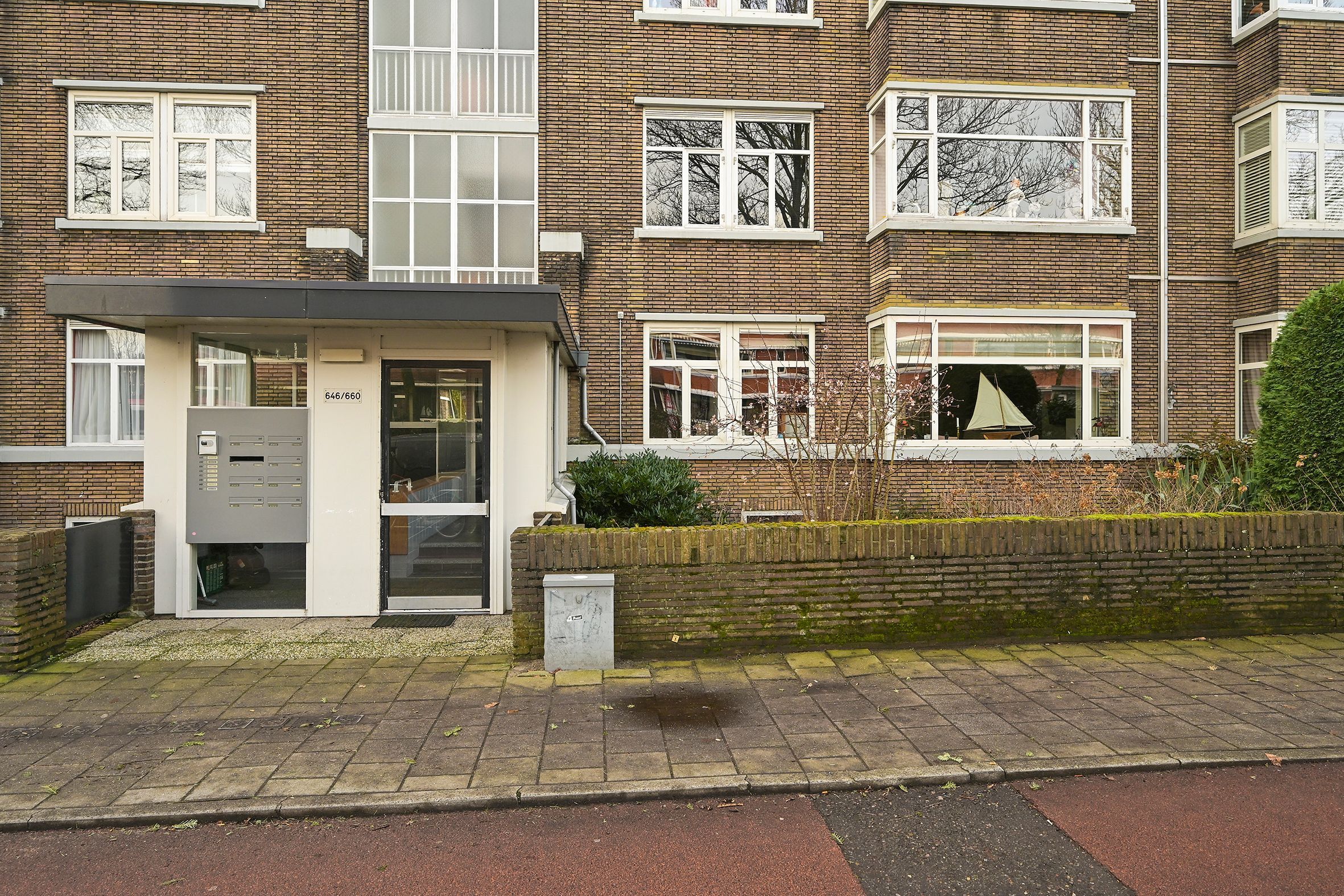 Van Alkemadelaan 646 Photo Blur 3