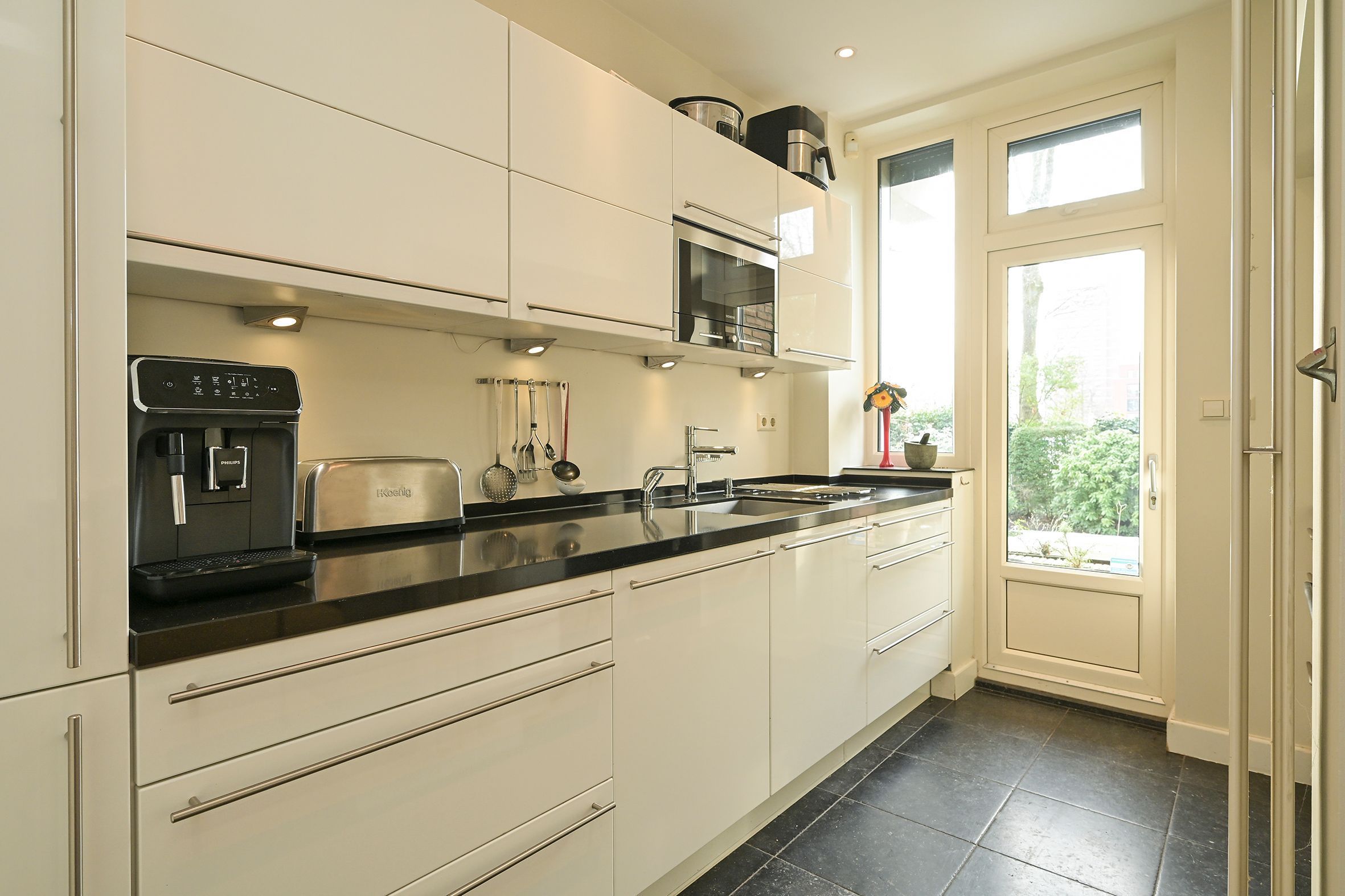 Van Alkemadelaan 646 Photo Blur 20