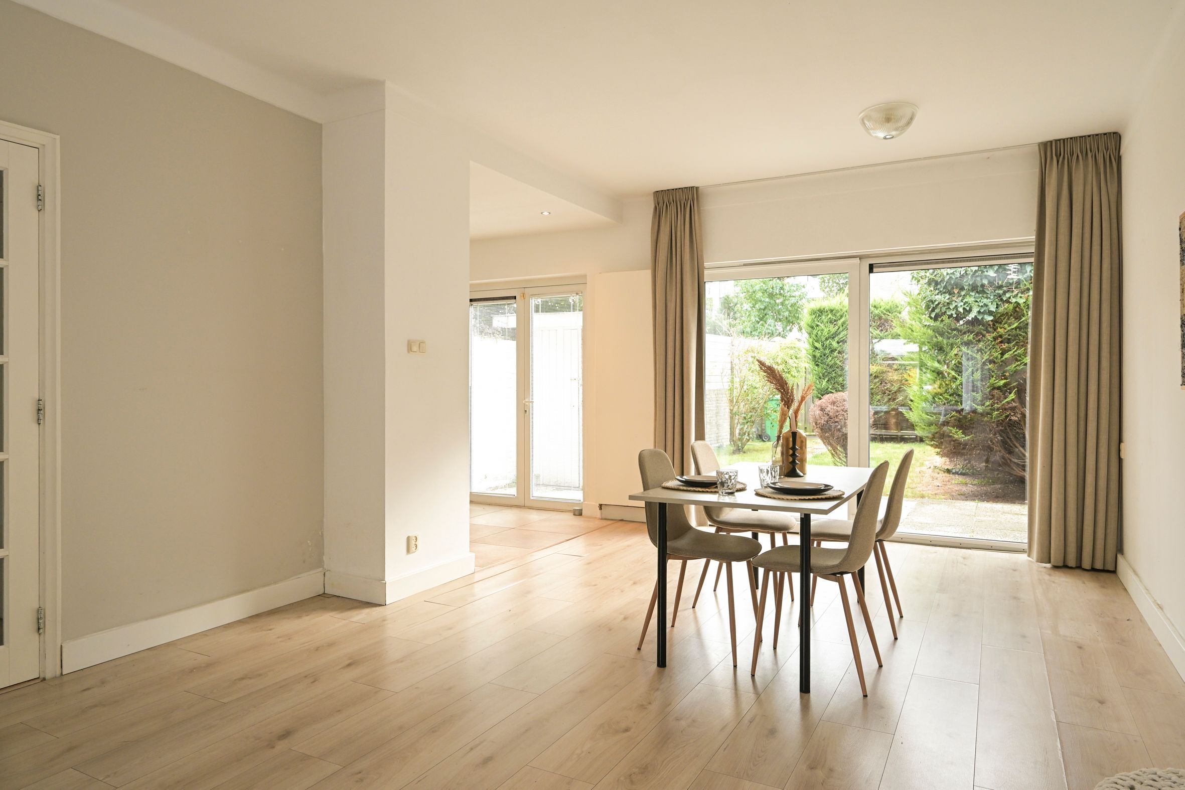 Paulinastraat 27 Photo Blur 6