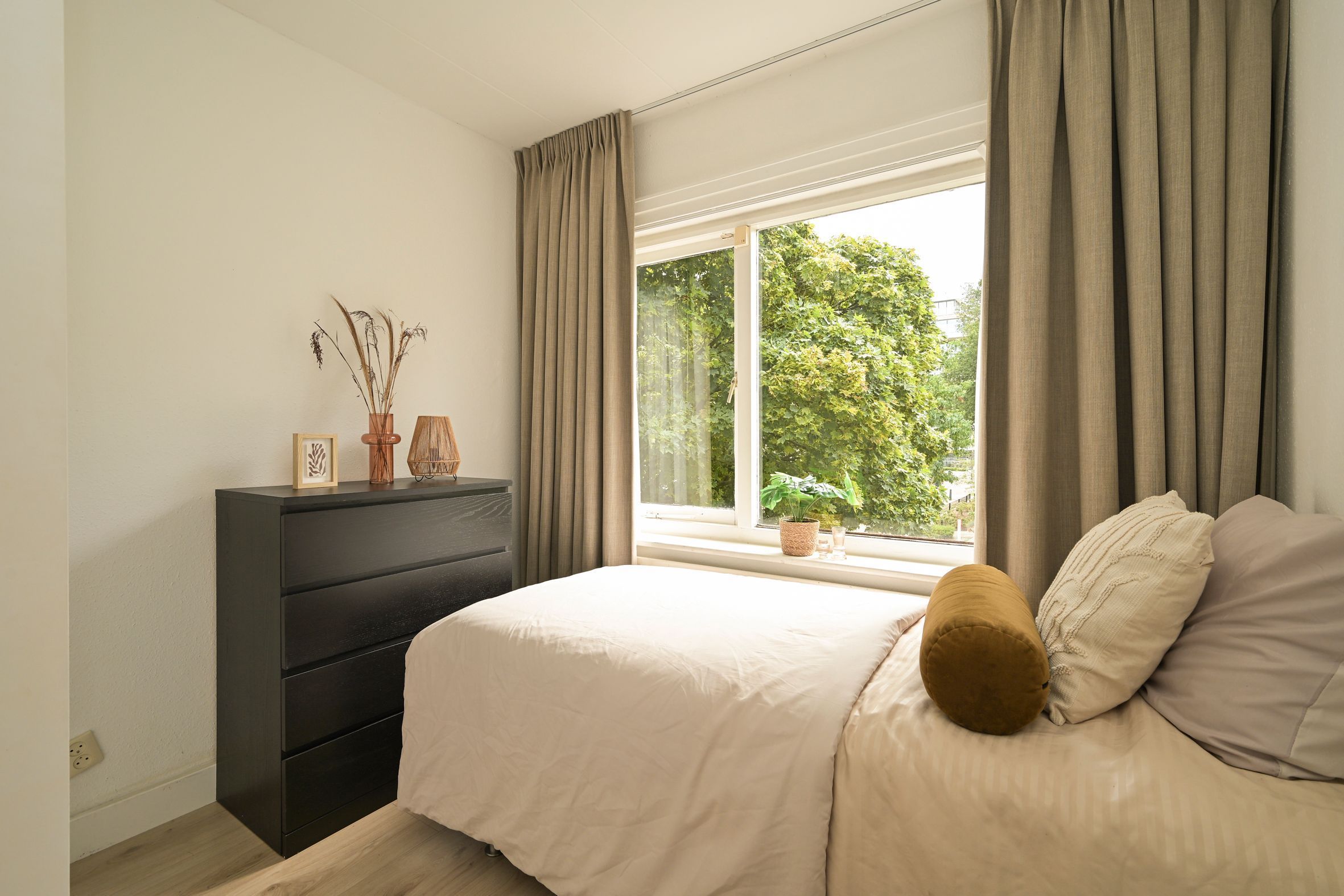 Paulinastraat 27 Photo Blur 17