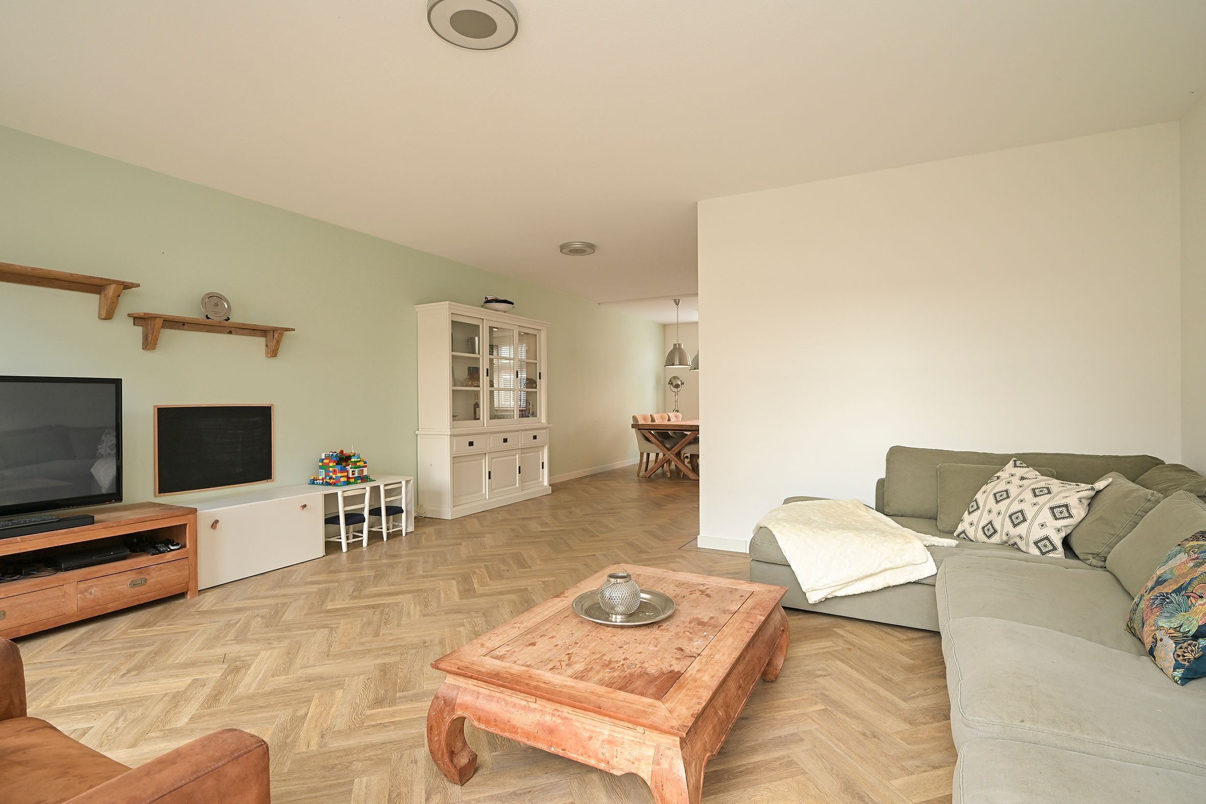 George Seferislaan 5 Photo Blur 2