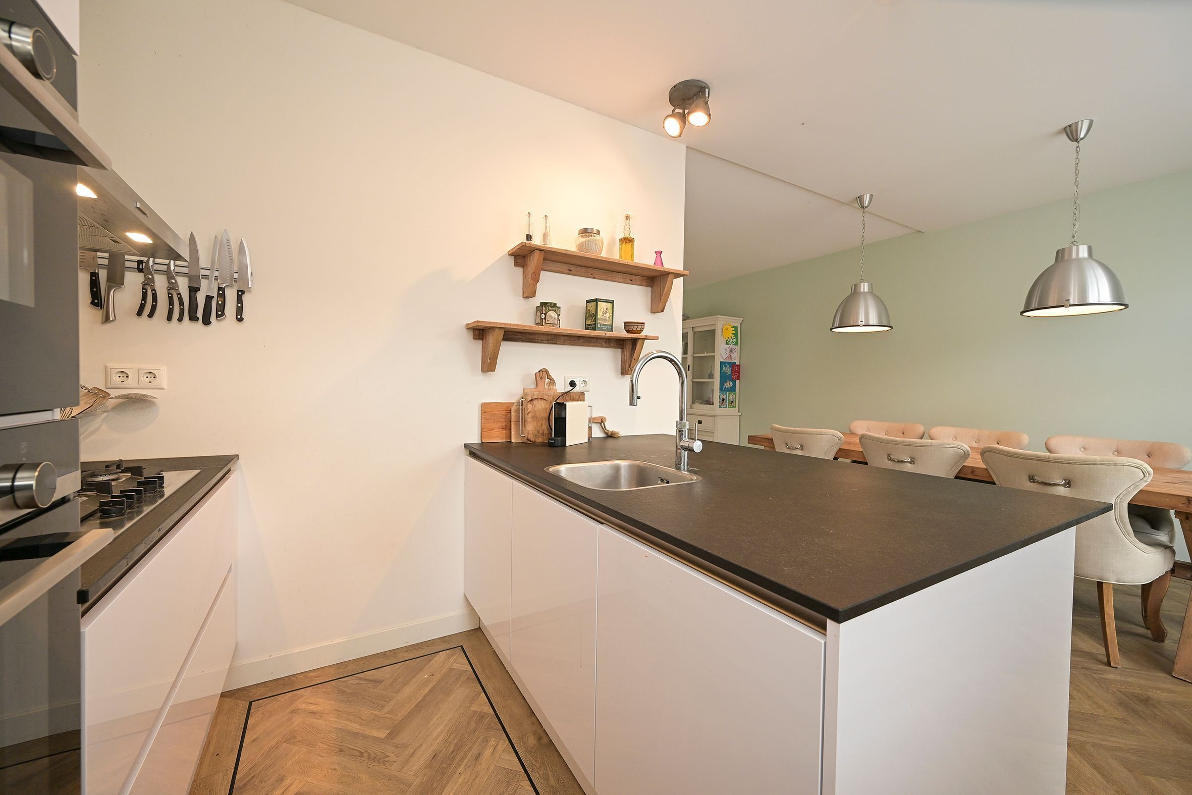 George Seferislaan 5 Photo Blur 8