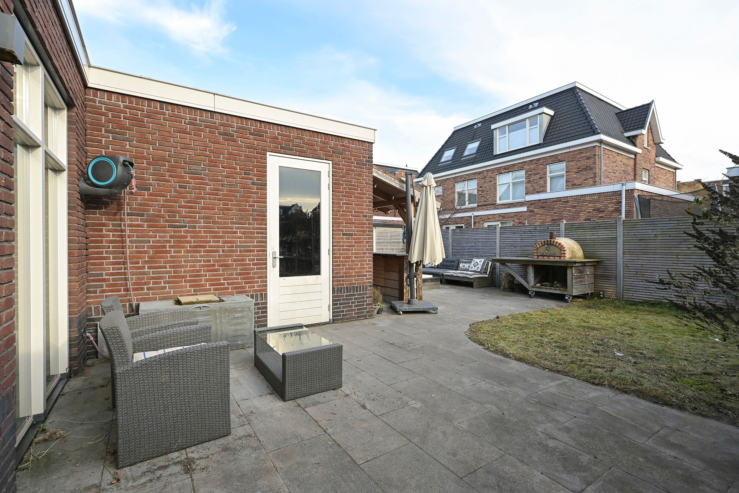 George Seferislaan 5 Photo Blur 9