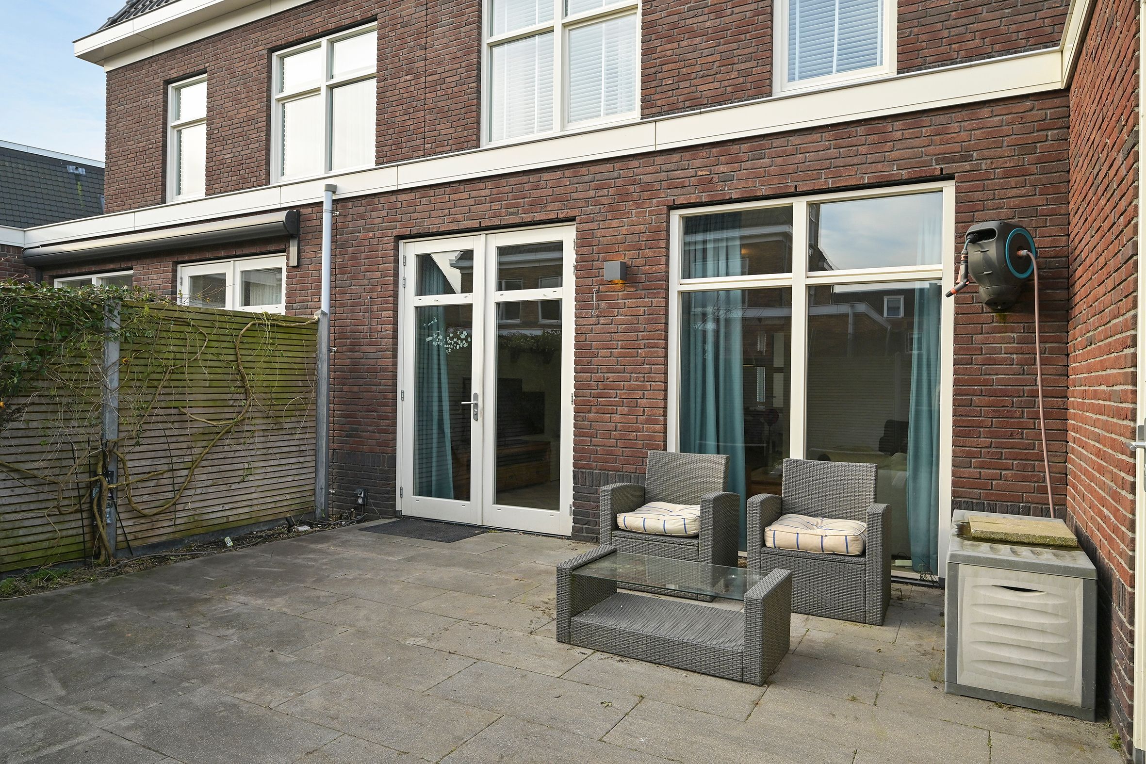 George Seferislaan 5 Photo Blur 10