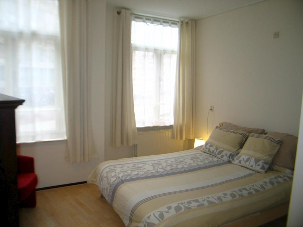 Burgemeester De Monchyplein 168 Photo Blur 18