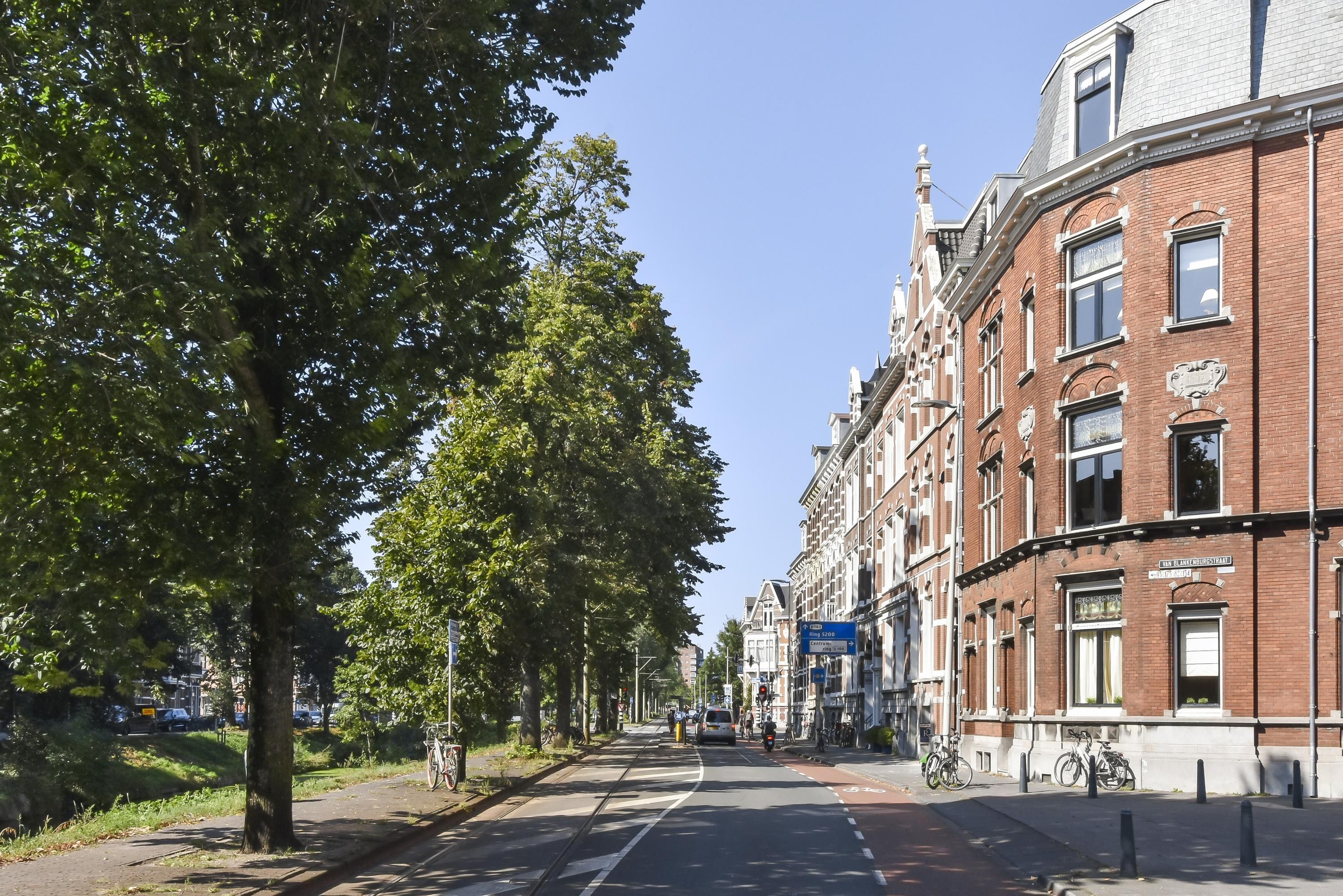 Waldeck Pyrmontkade 947 Photo Blur 53