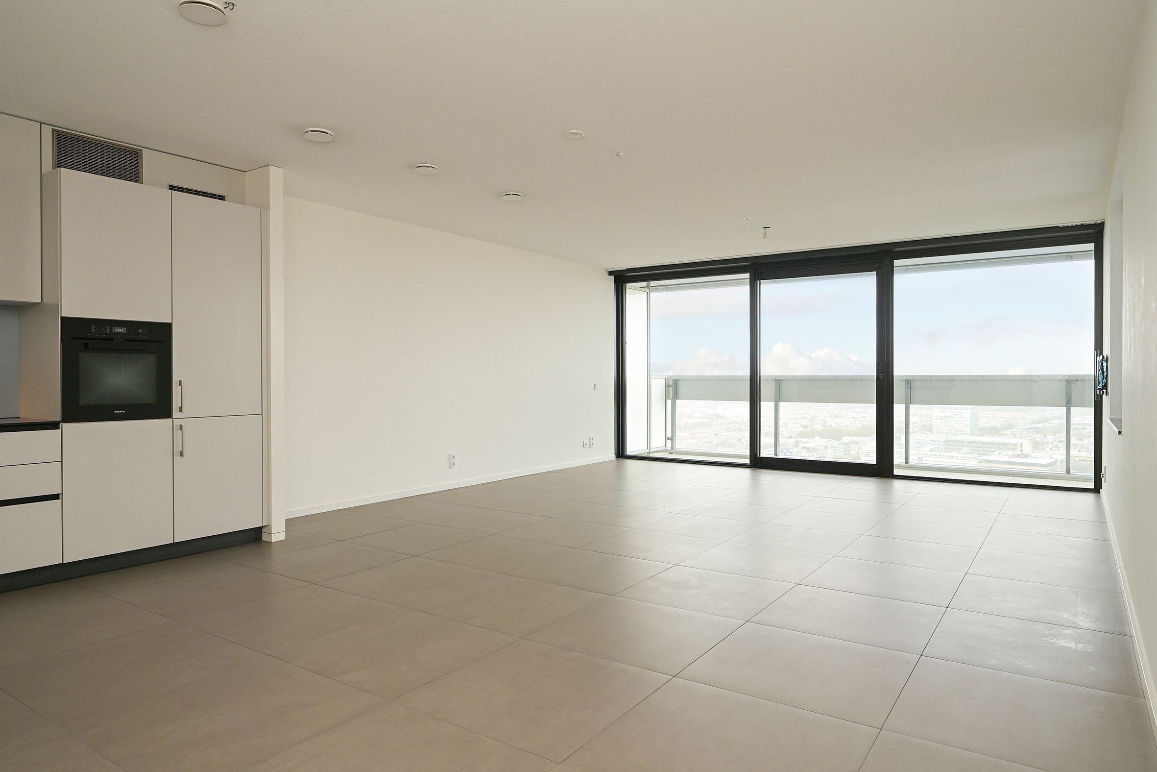 Anna van Buerenplein 214 Photo Blur 2