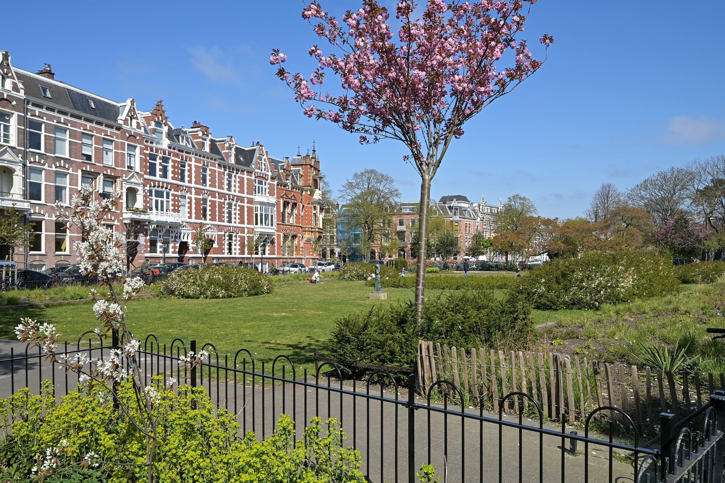 Waldeck Pyrmontkade 947 Photo Blur 33