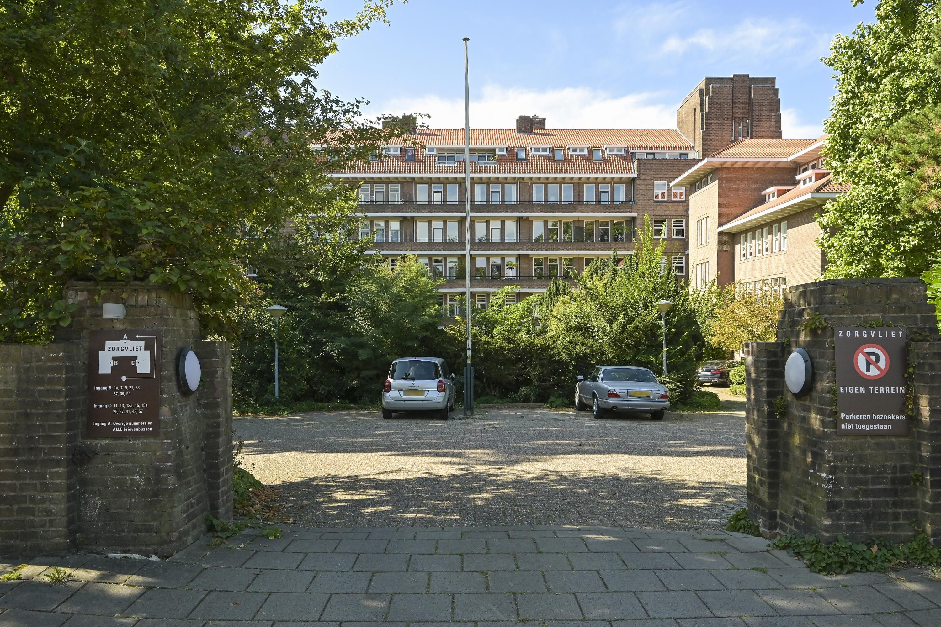 Alexander Gogelweg 75 Photo Blur 28