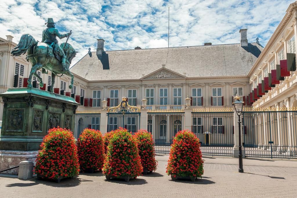 Laan Copes van Cattenburch 62-C Photo Blur 60