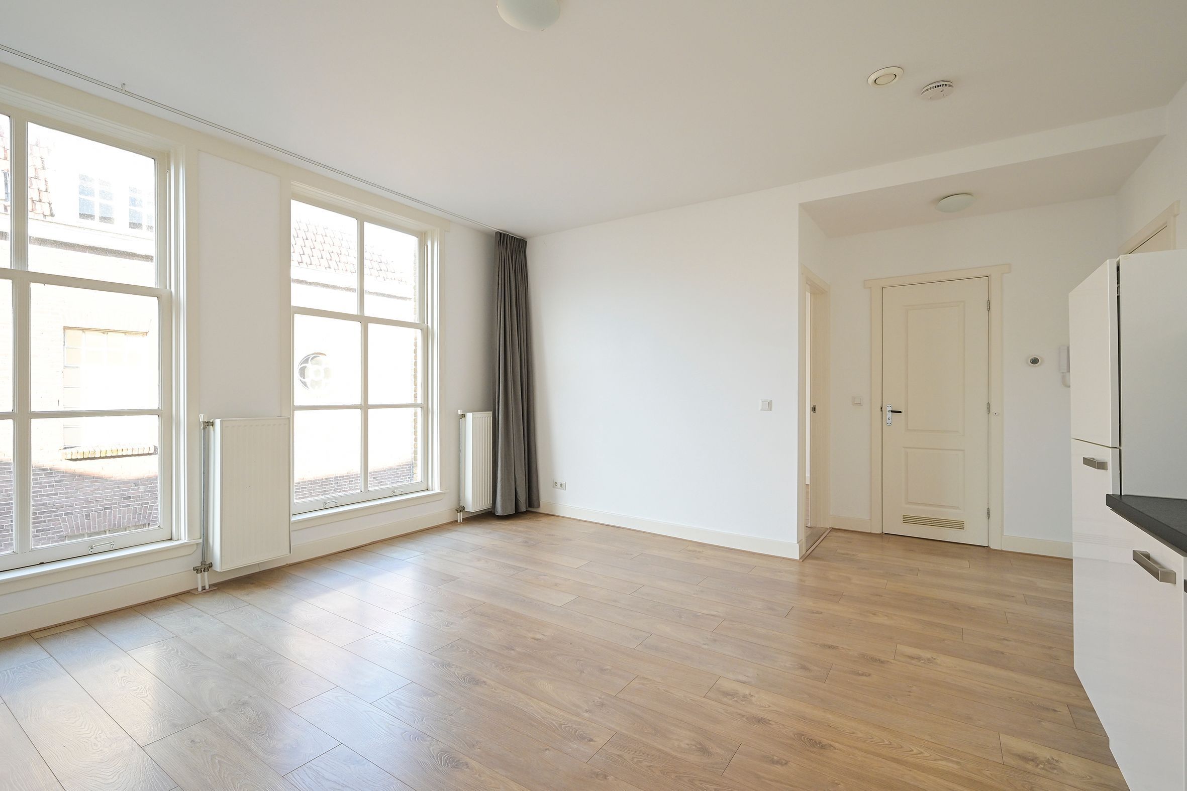 Van de Spiegelstraat 10-C Photo Blur 4