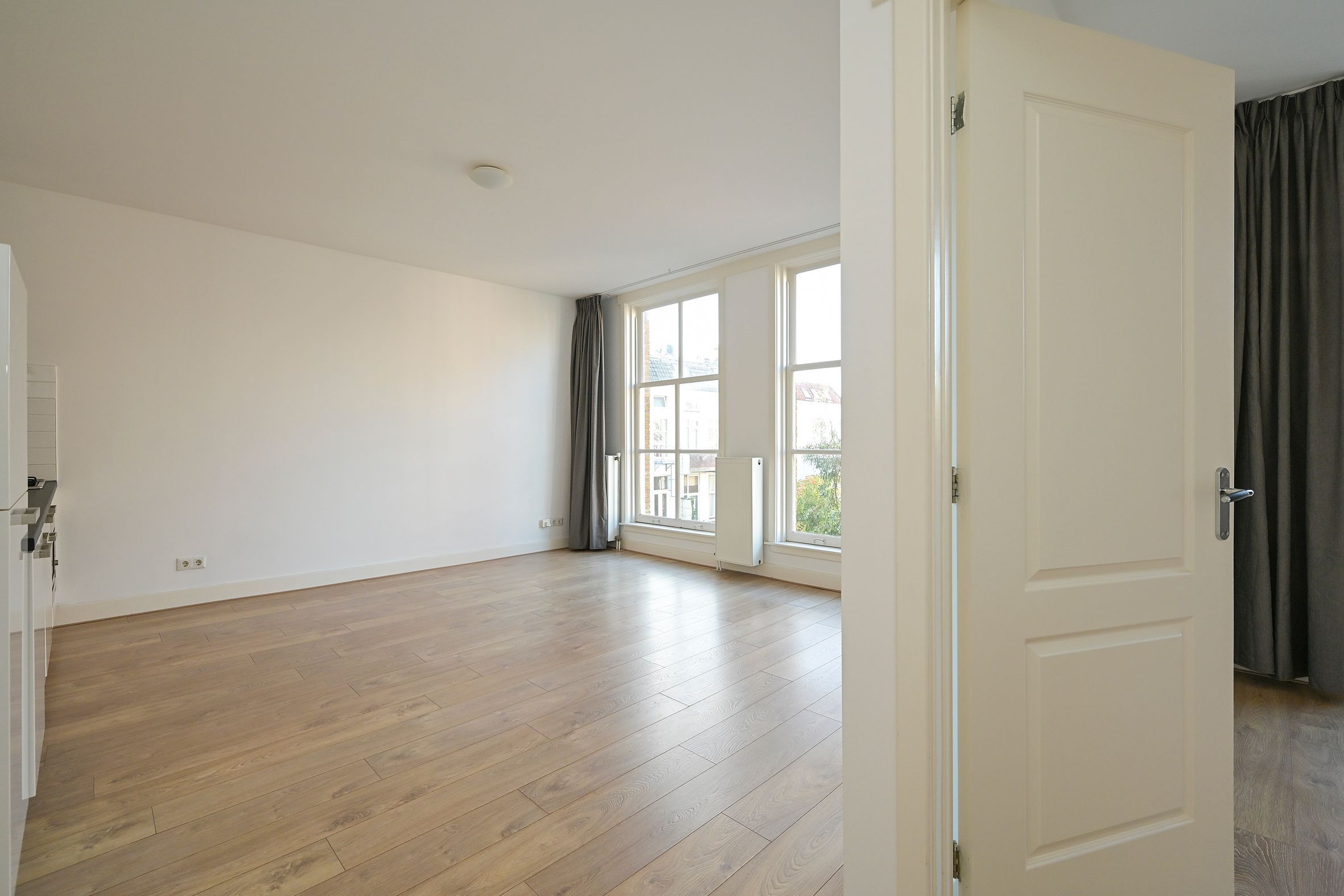 Van de Spiegelstraat 10-C Photo Blur 8