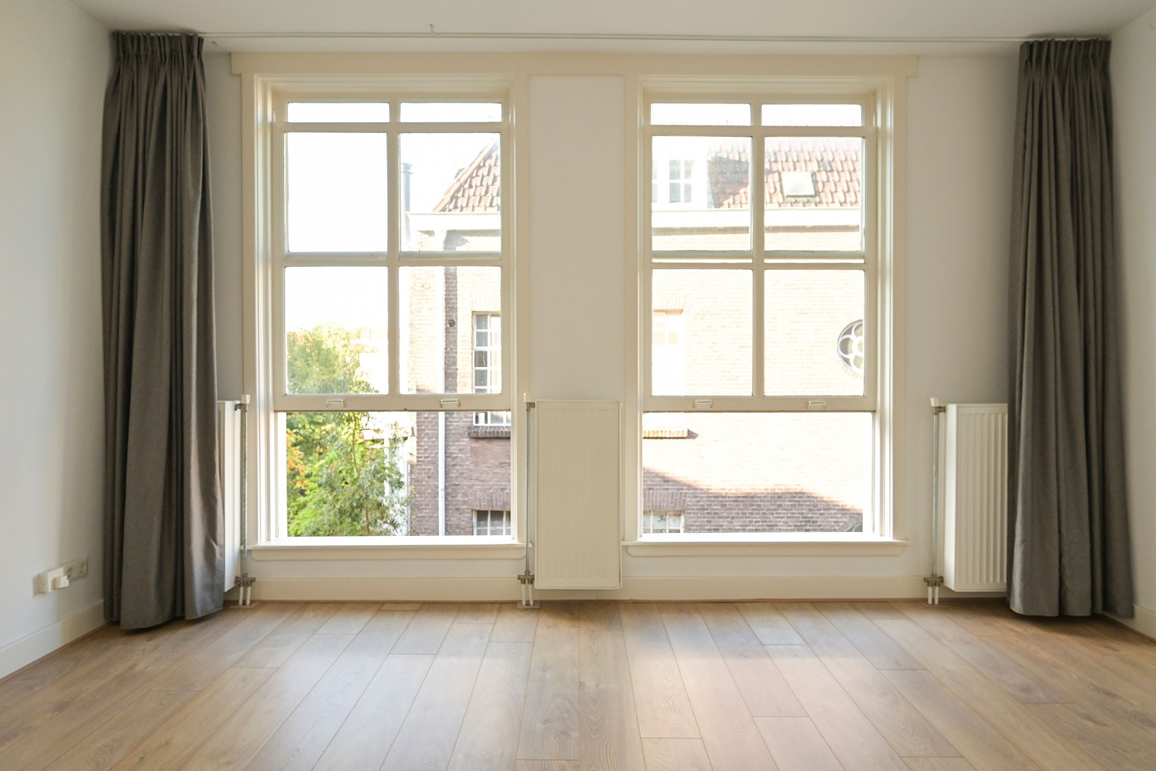 Van de Spiegelstraat 10-C Photo Blur 9