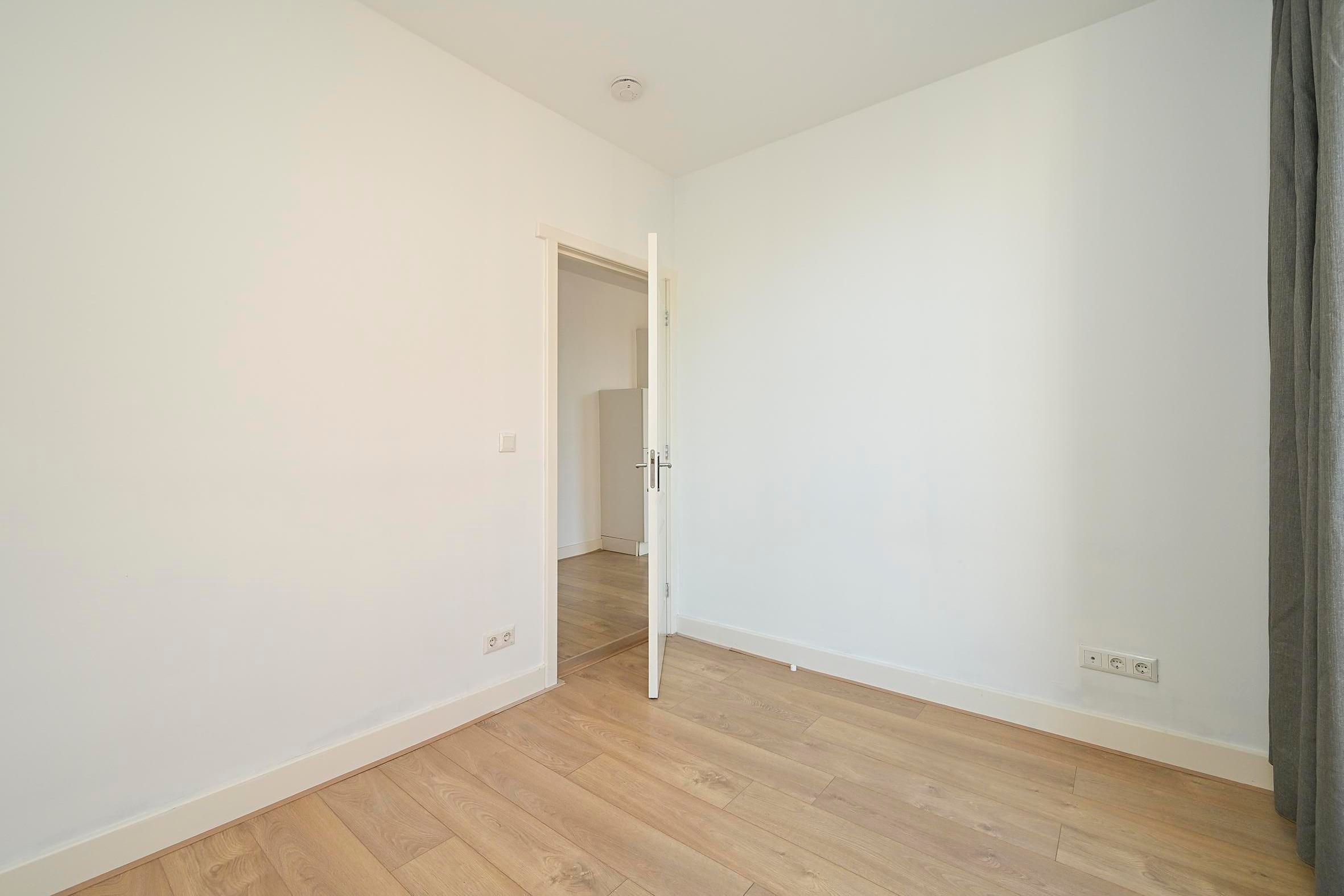 Van de Spiegelstraat 10-C Photo Blur 15