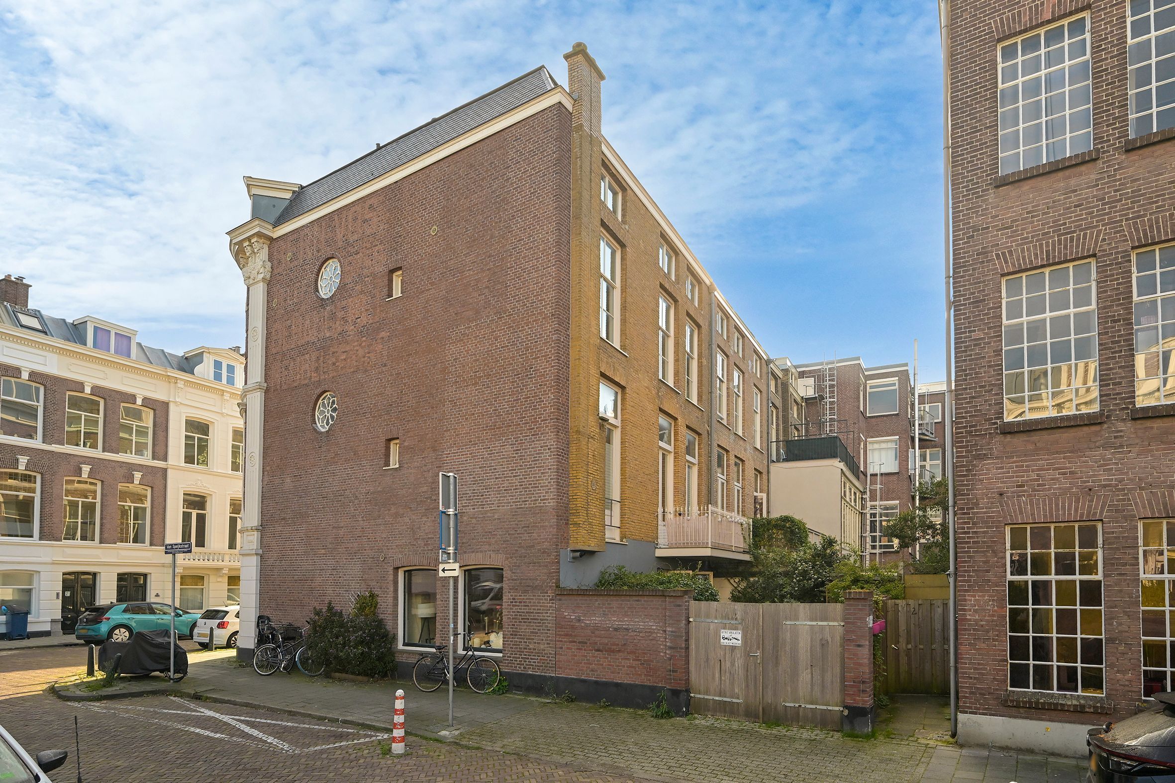 Van de Spiegelstraat 10-C Photo Blur 21