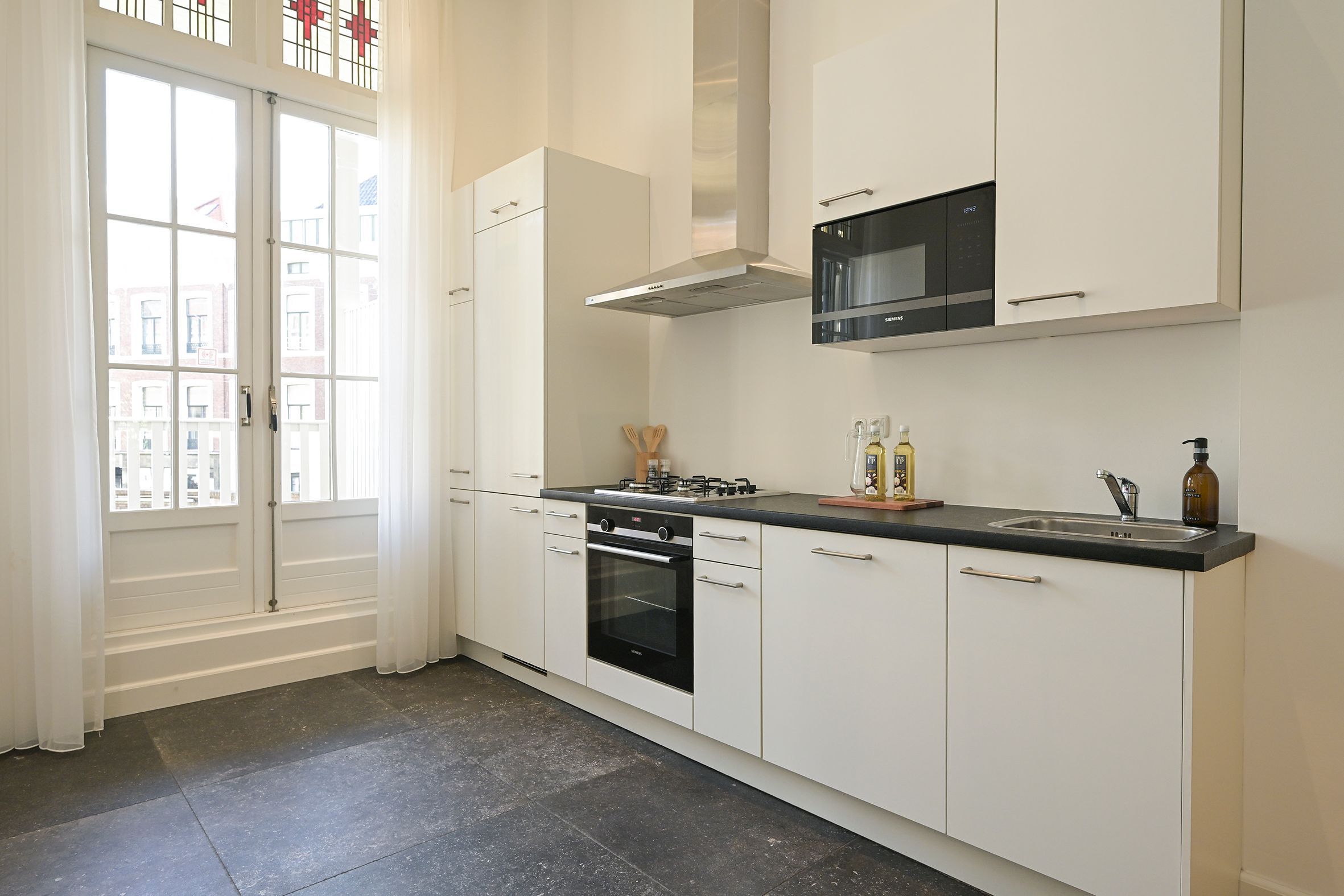 Anna Paulownastraat 103-D Photo Blur 13
