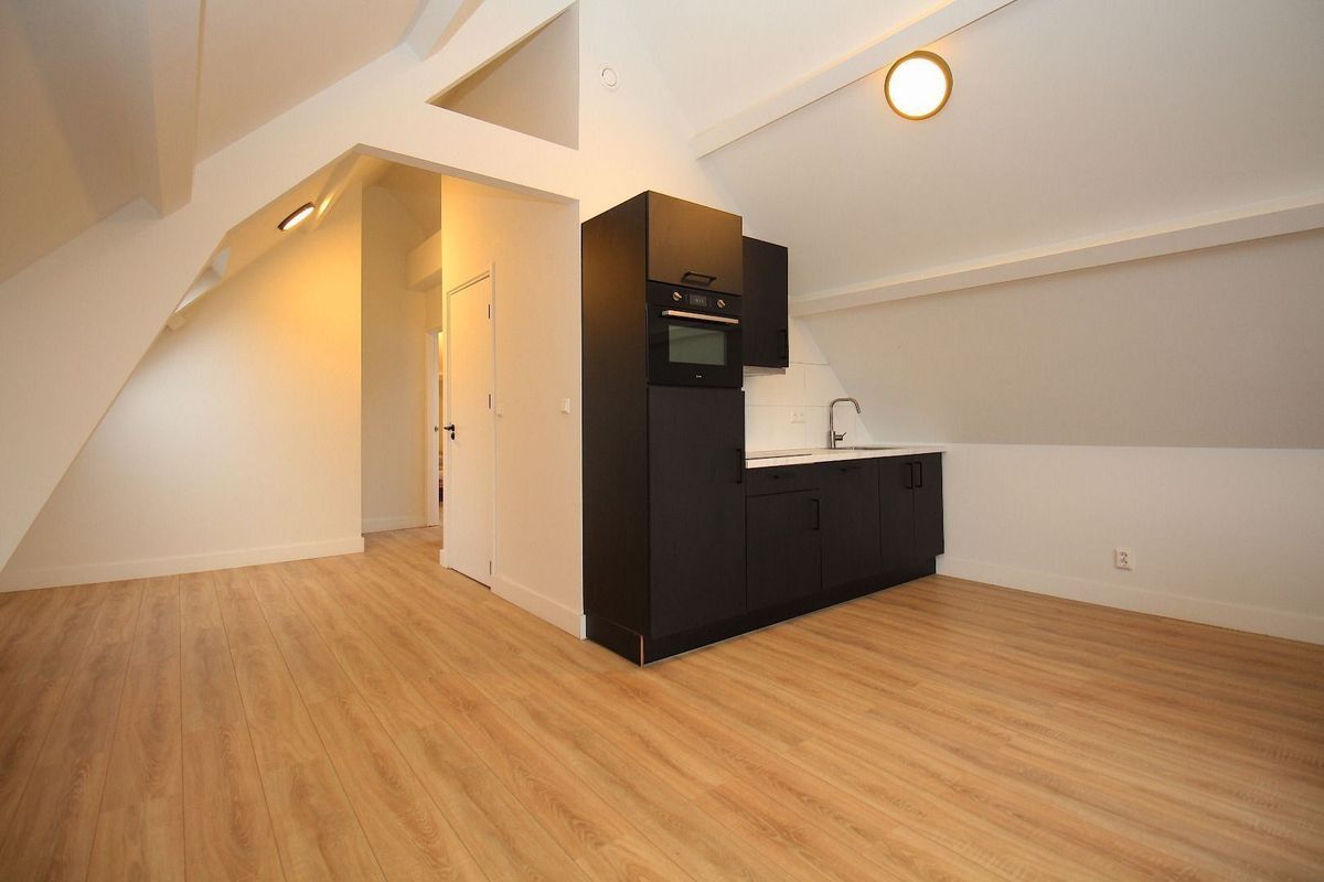 Samuel Mullerplein 12-B03 Photo Blur 0