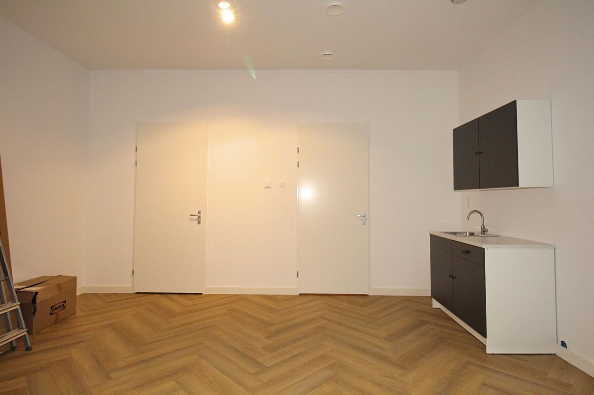 Baan 26-A Photo Blur 4