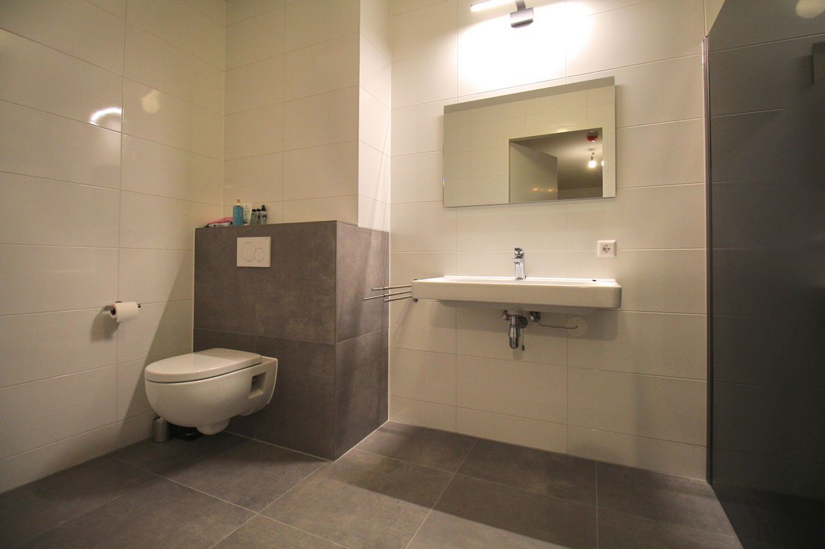 Baan 26-A Photo Blur 17