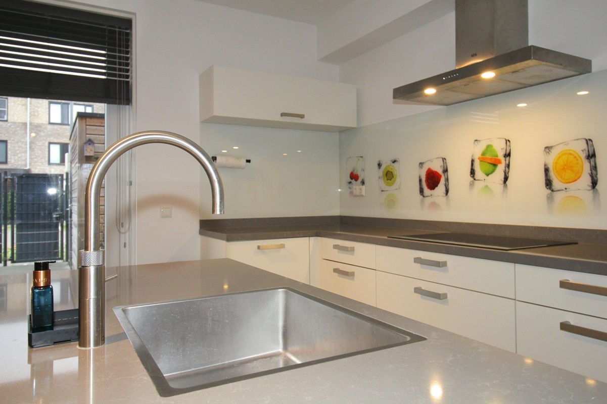 Virginia Gaaipad 9 Photo Blur 12